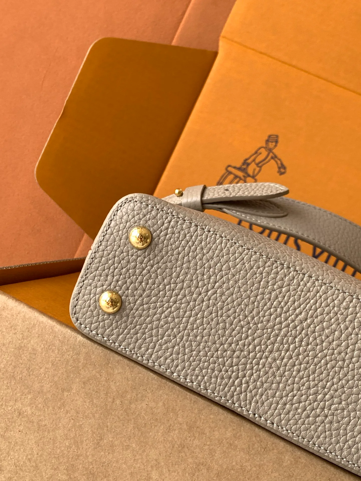 Women's Classic Handbags LOUIS VUITTON 18521018