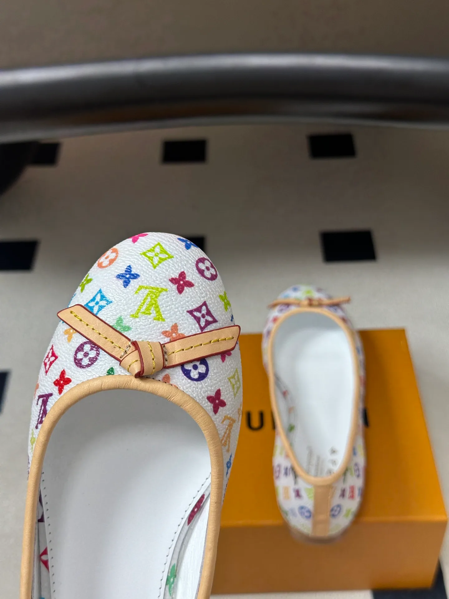Women's Ballet Flats LOUIS VUITTON 18049410