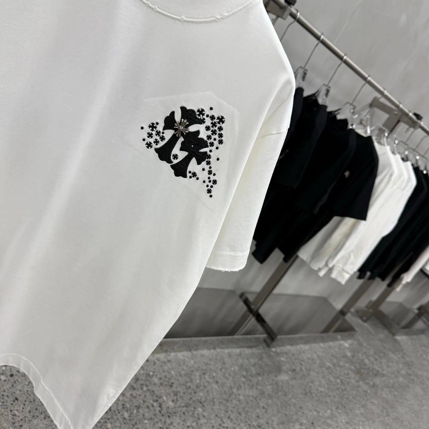 Men's T-Shirts CHROME HEARTS 17891737
