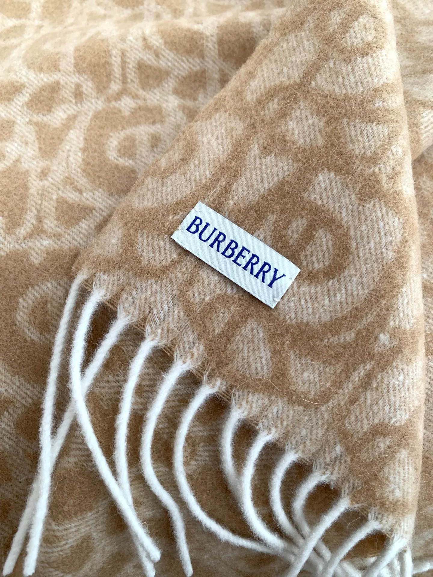 Scarves BURBERRY 18222529