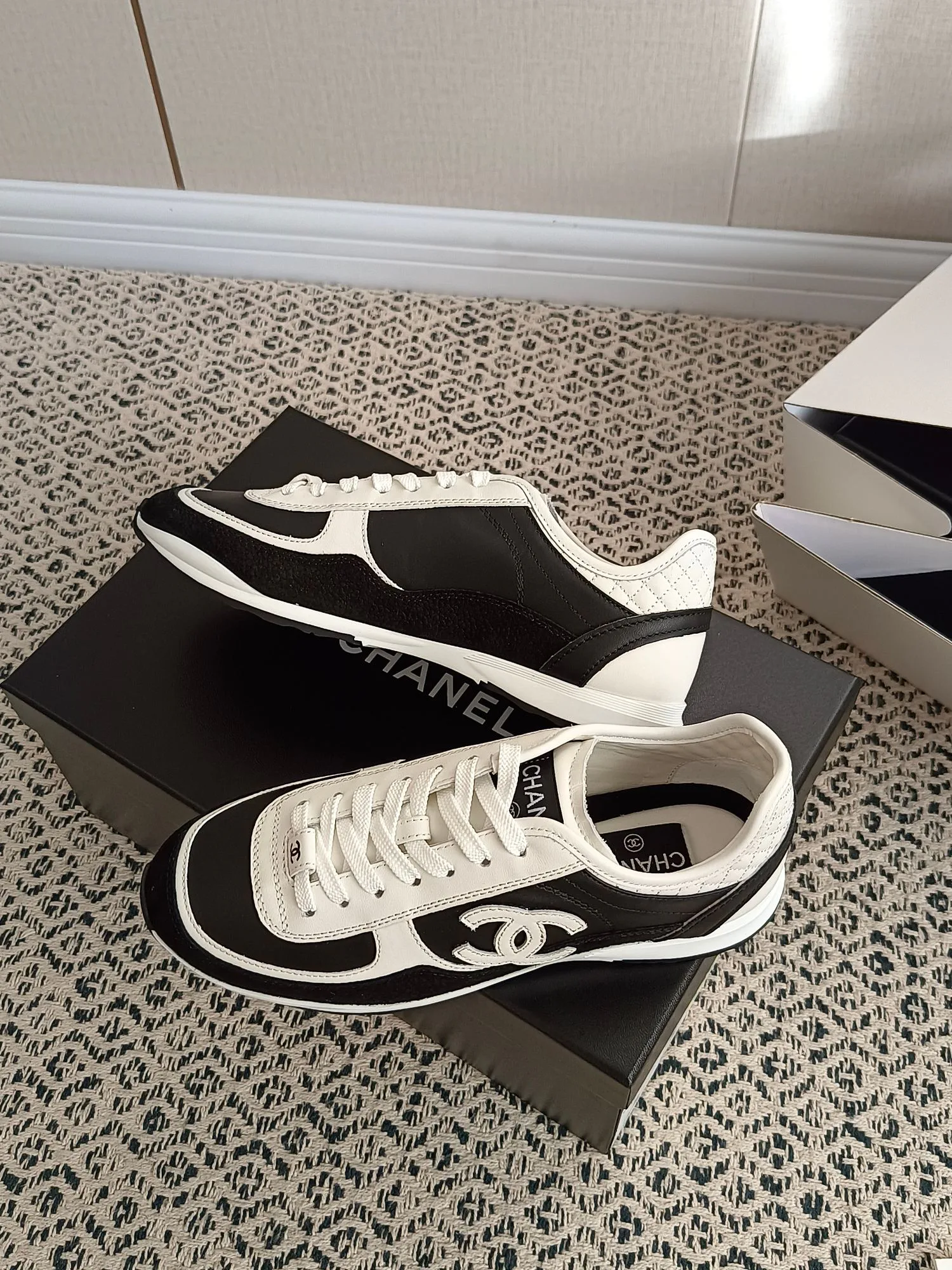 Women's Sneakers CHANEL 18274005