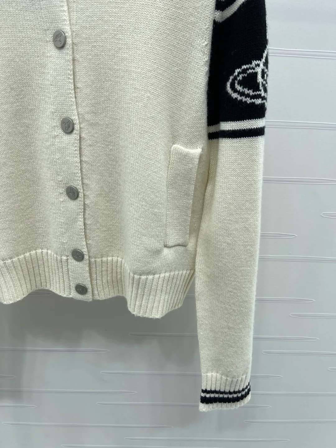 Women's Jumpers And Sweaters VIVIENNE WESTWOOD 17058985