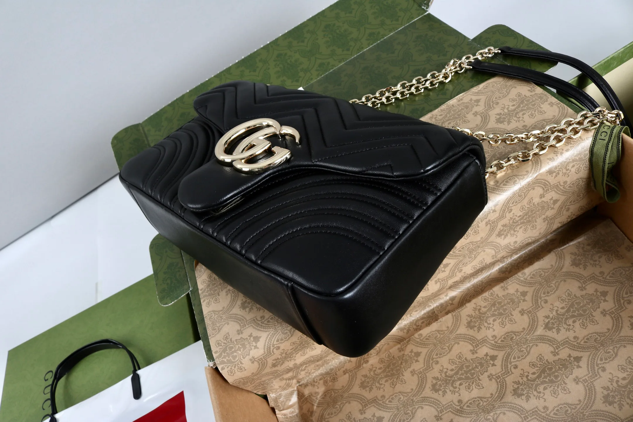 Women's Classic Handbags GUCCI 18223246