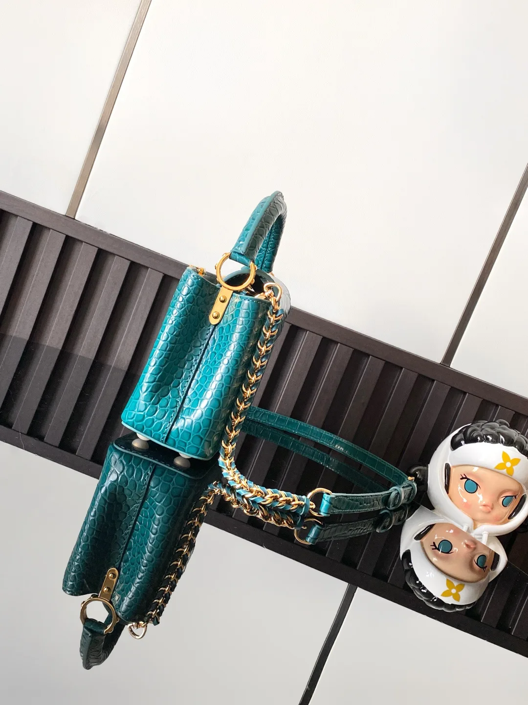 Women's Classic Handbags LOUIS VUITTON 18019347