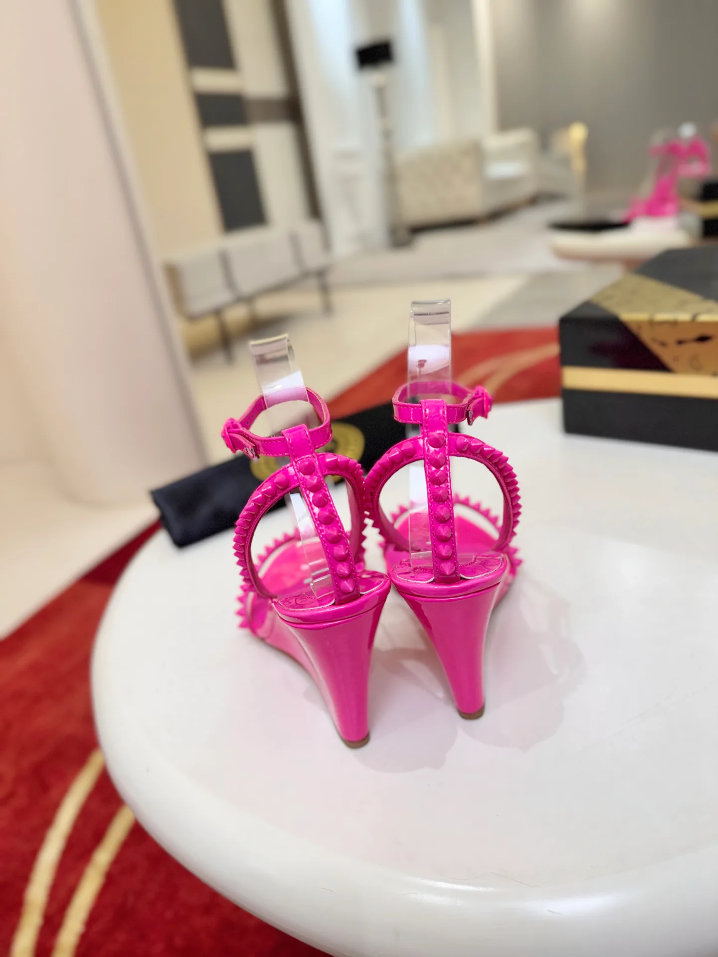 Women's Open-Toe Sandals CHRISTIAN LOUBOUTIN 18500919