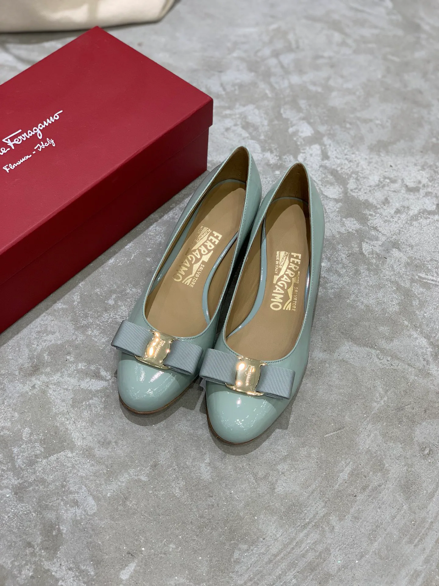 Women's Ballet Flats SALVATORE FERRAGAMO 18340664