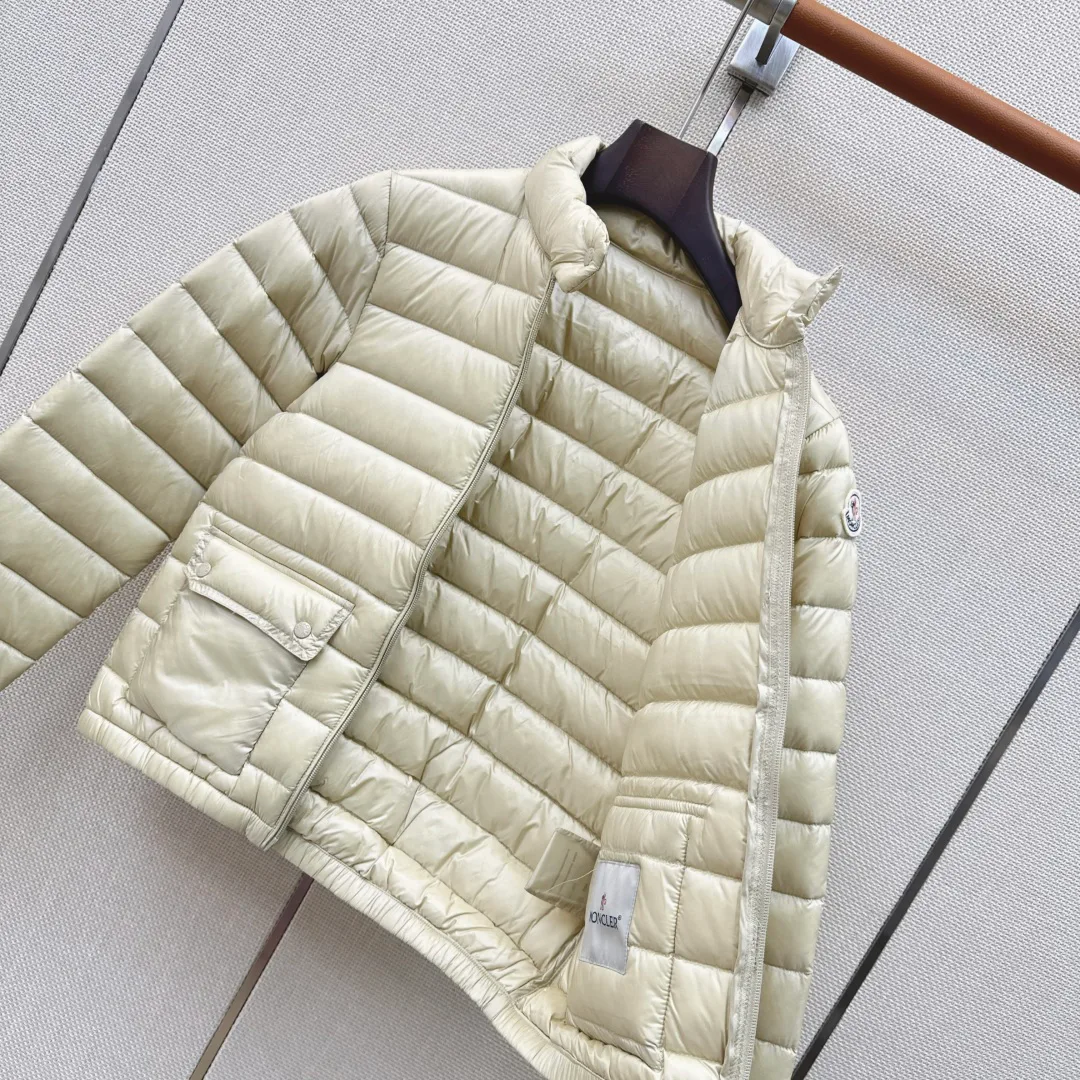 Women's Jackets And Down Jackets MONCLER 18094490