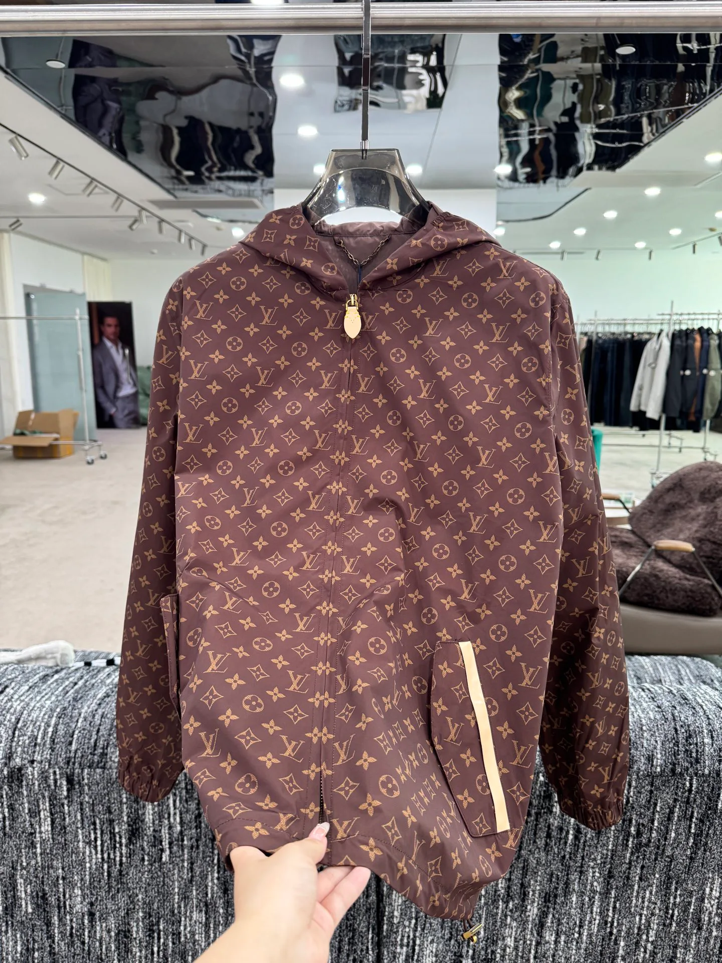 Men's Jackets And Down Jackets LOUIS VUITTON 18084147