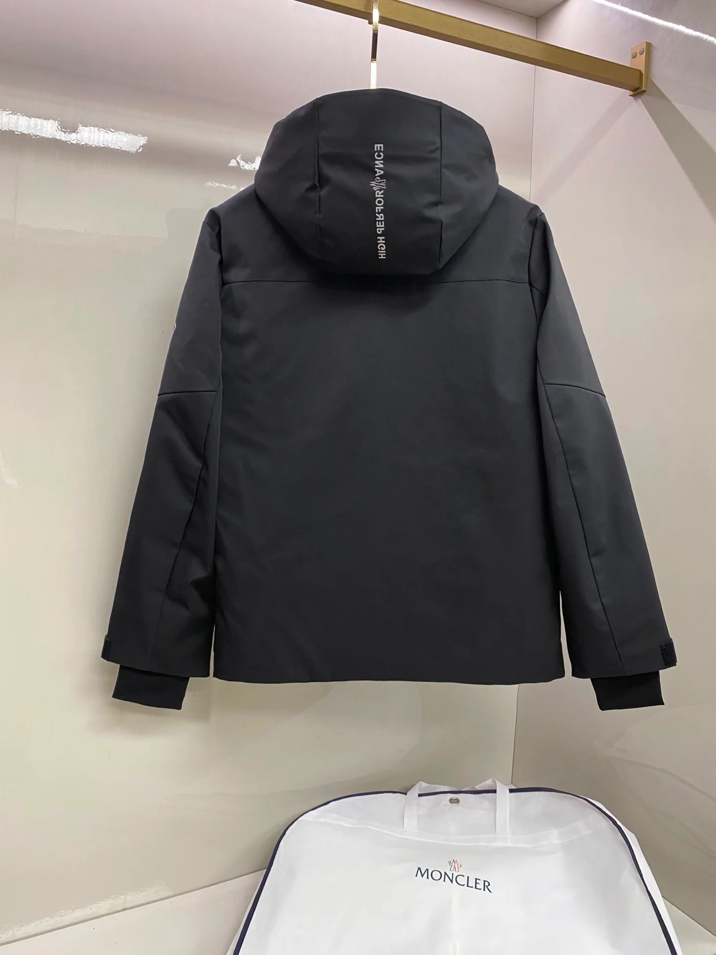 Men's Jackets And Down Jackets MONCLER 18029241