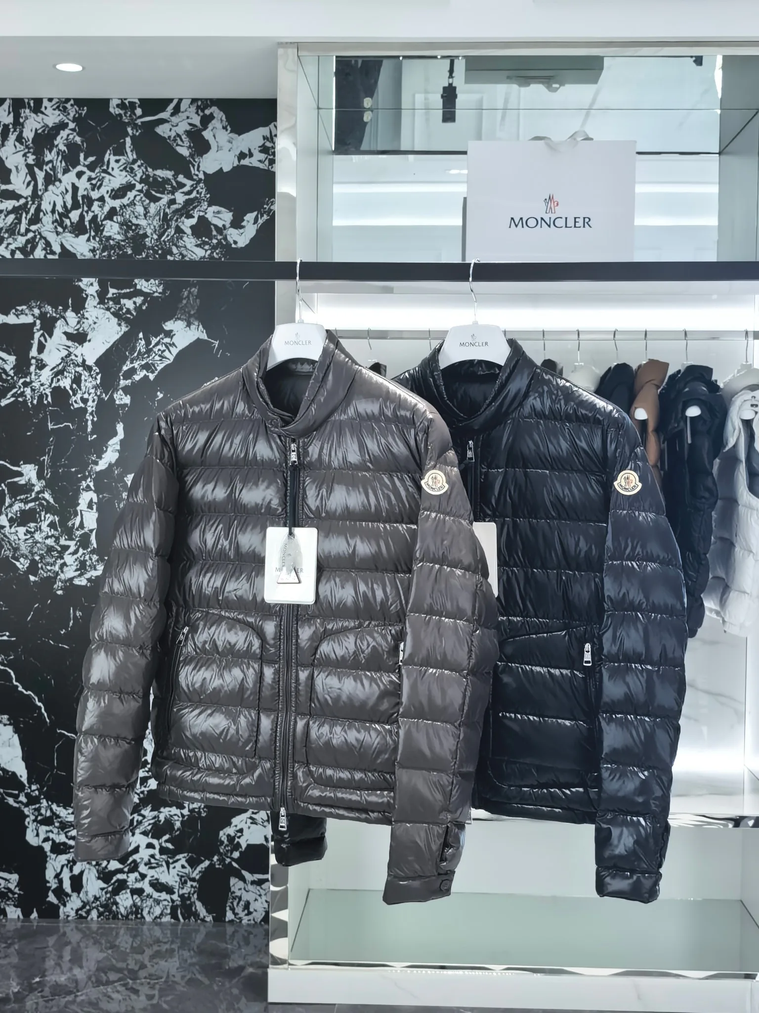 Куртки И Пуховики Мужские Moncler 18683760