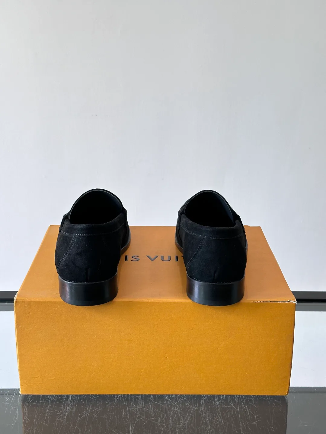 Men's Loafers And Dress Shoes LOUIS VUITTON 18101963