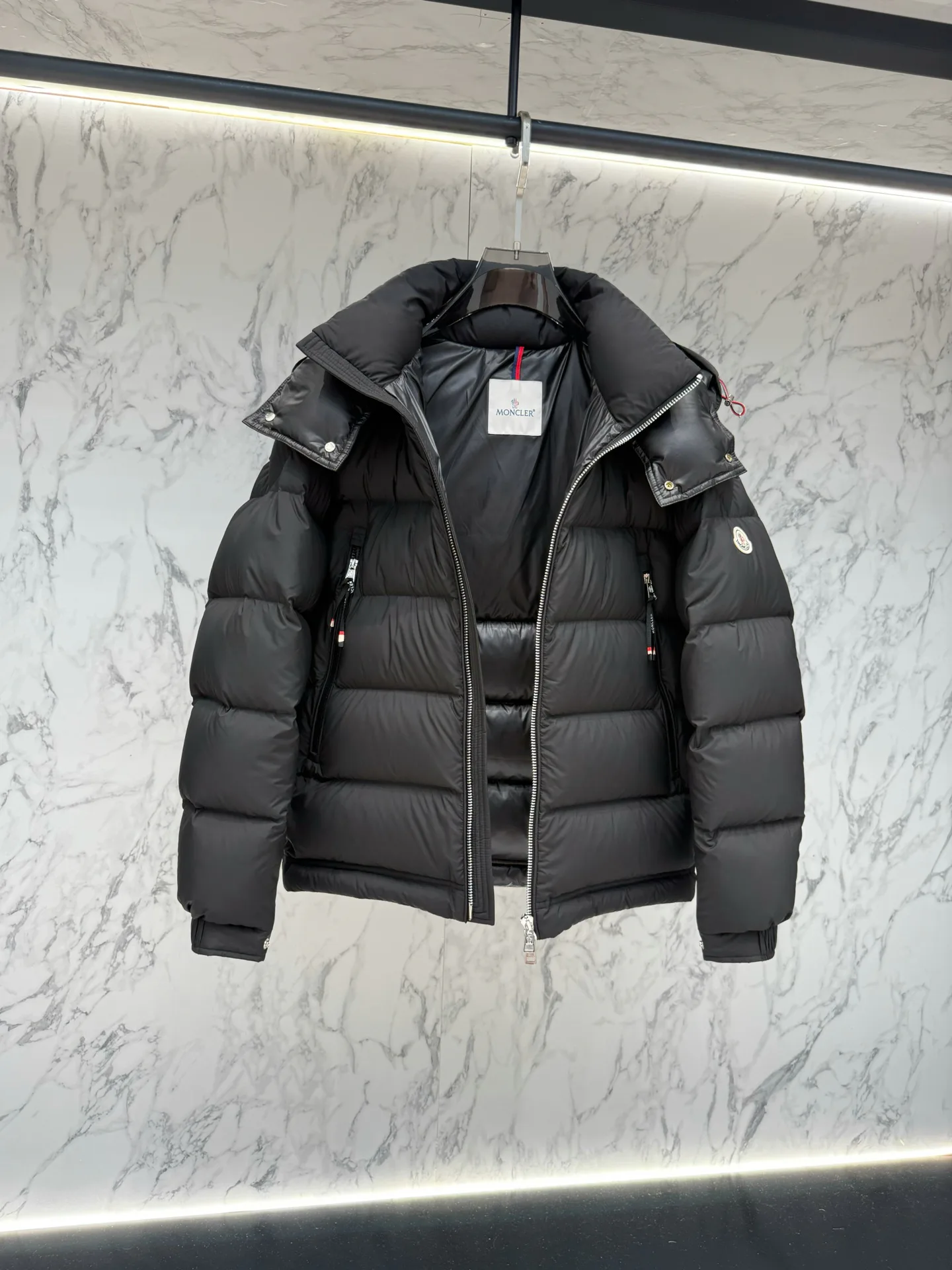 Men's Jackets And Down Jackets MONCLER 18046520