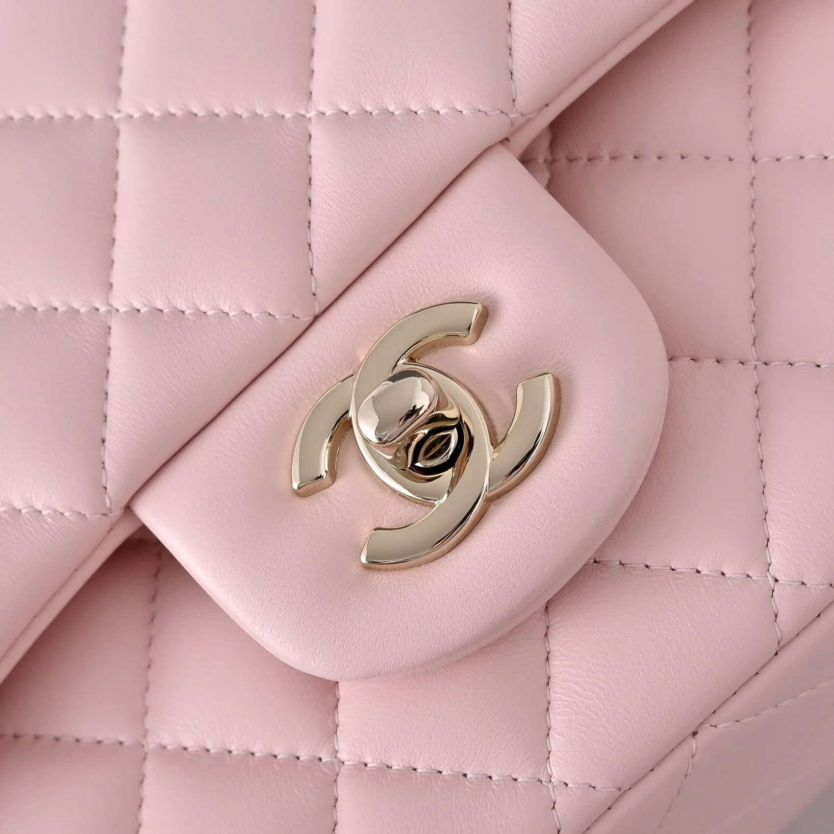 Women's Classic Handbags CHANEL 18148082