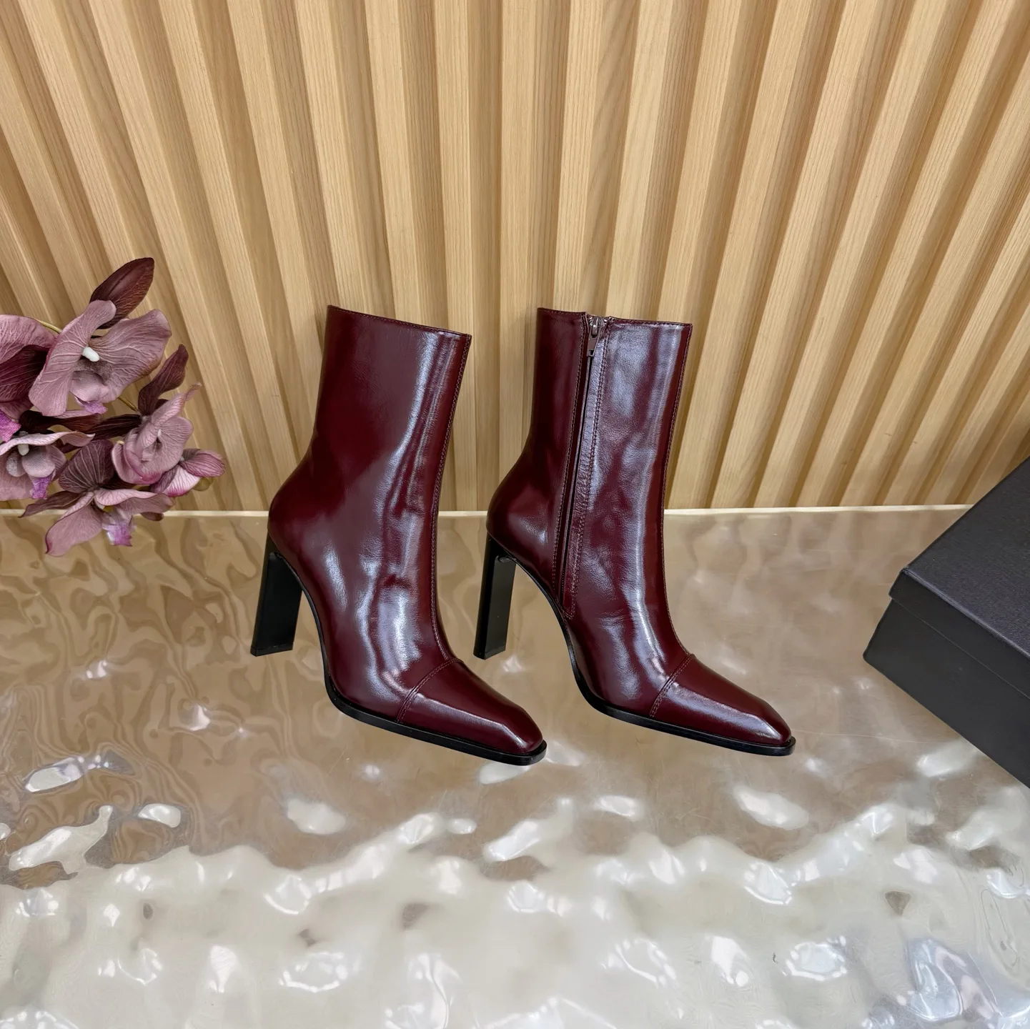 Women's Booties SAINT LAURENT 18421798