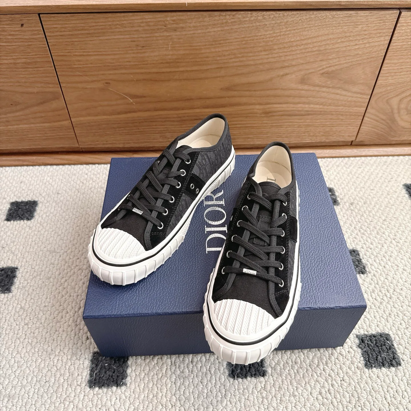 Women's Sneakers CHRISTIAN DIOR 18025794