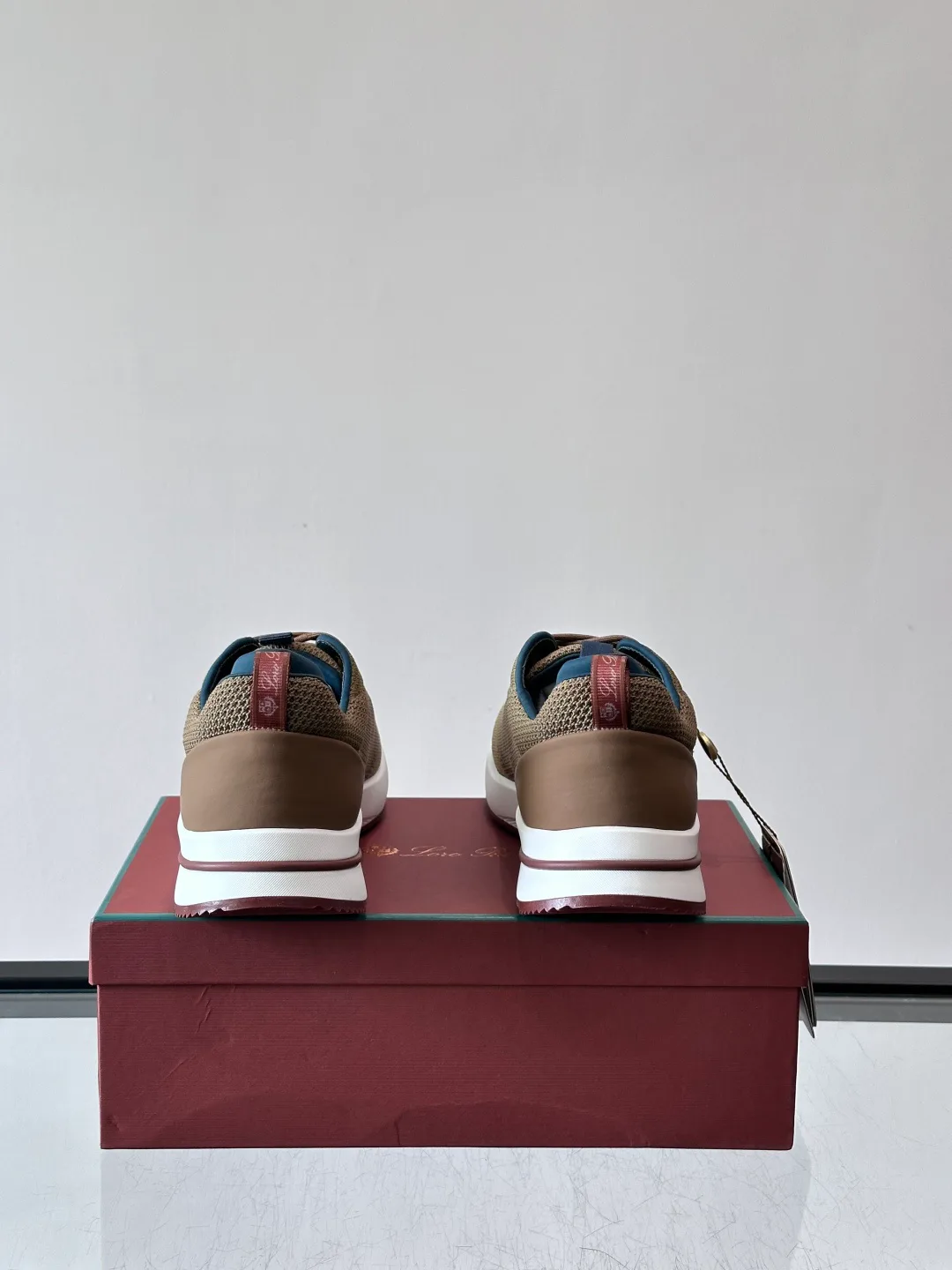Men's Sneakers LORO PIANA 18265116