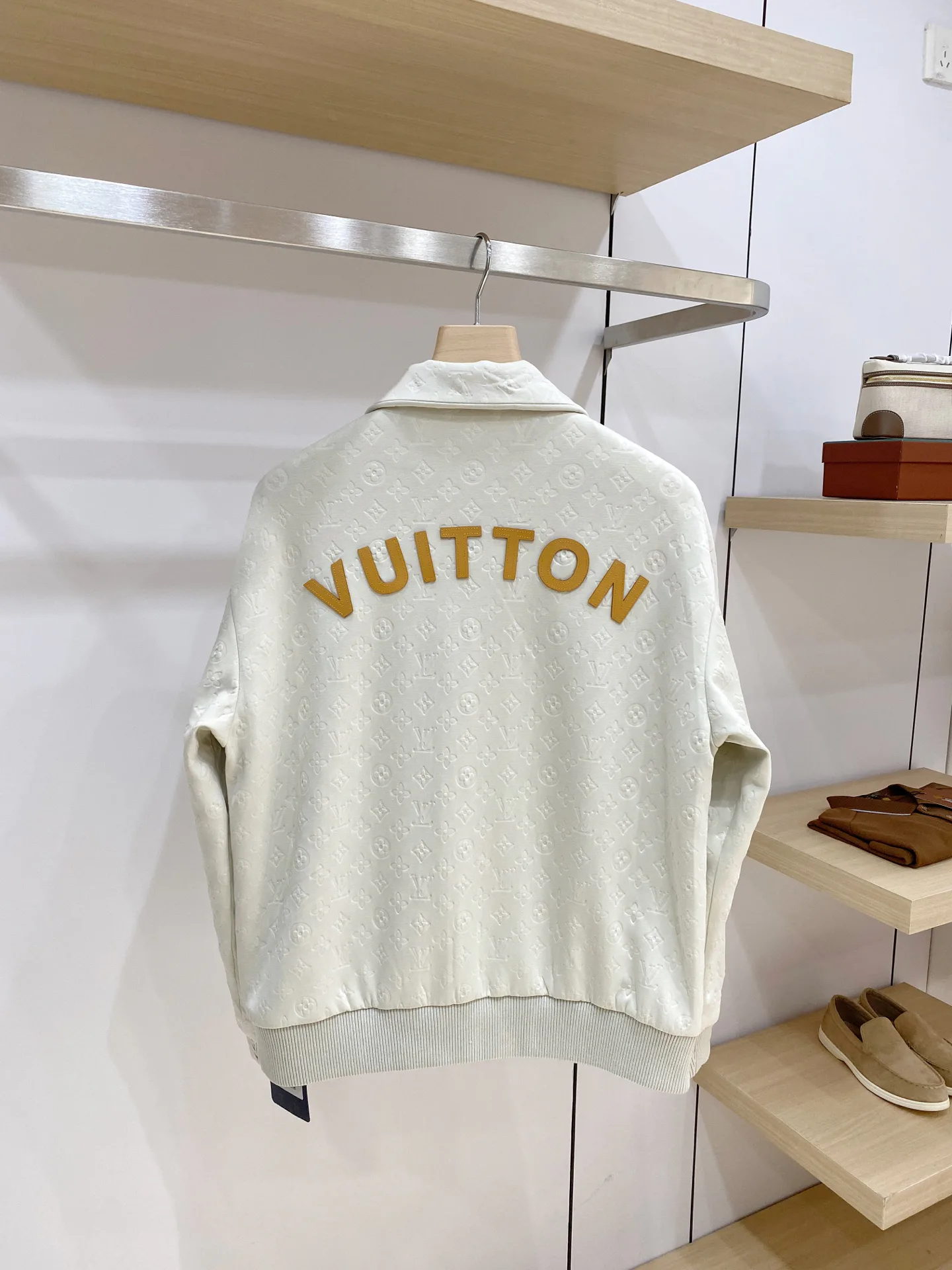 Men's Jackets And Down Jackets LOUIS VUITTON 18178225