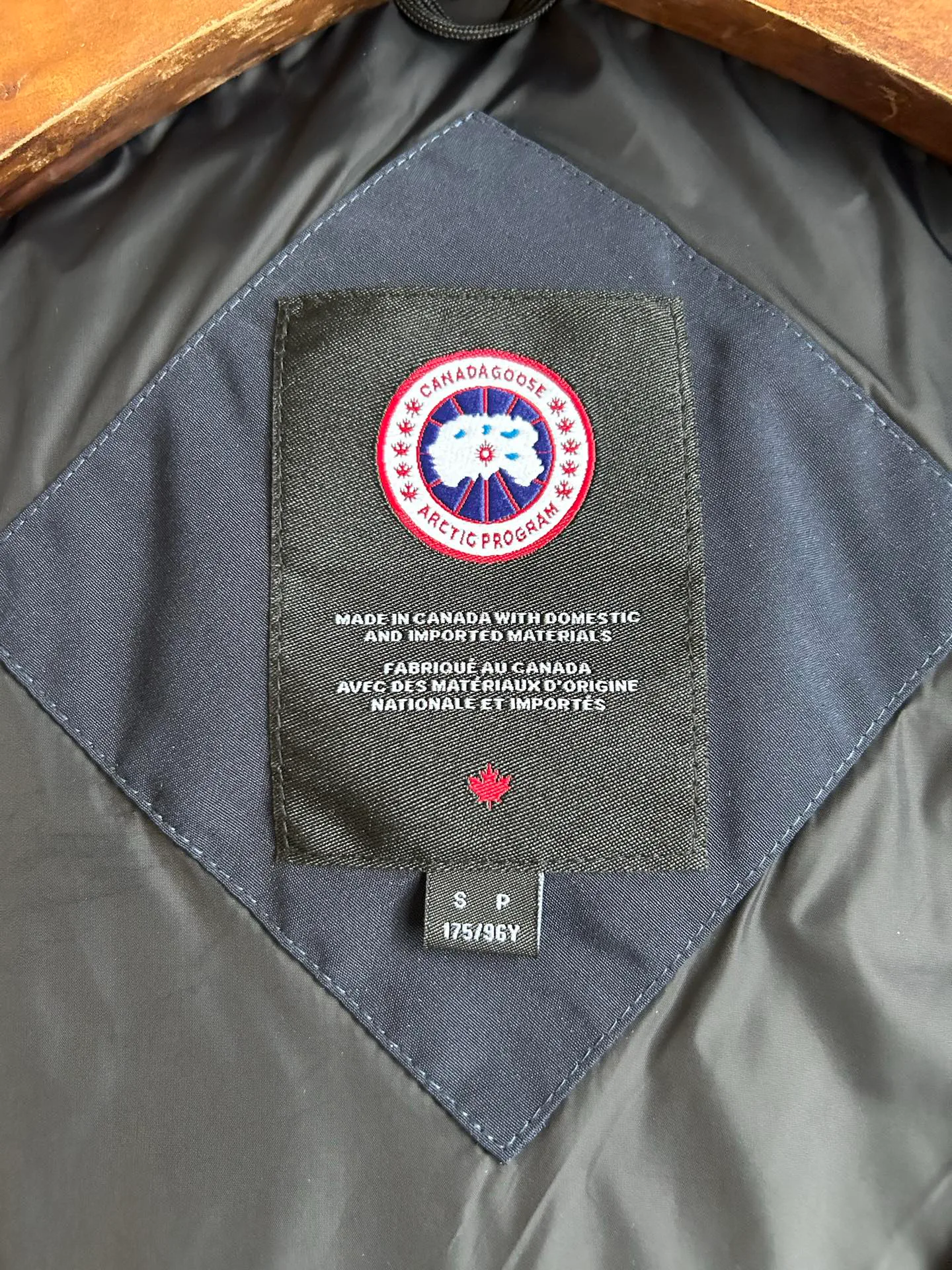 Men's Jackets And Down Jackets CANADA GOOSE 18129807