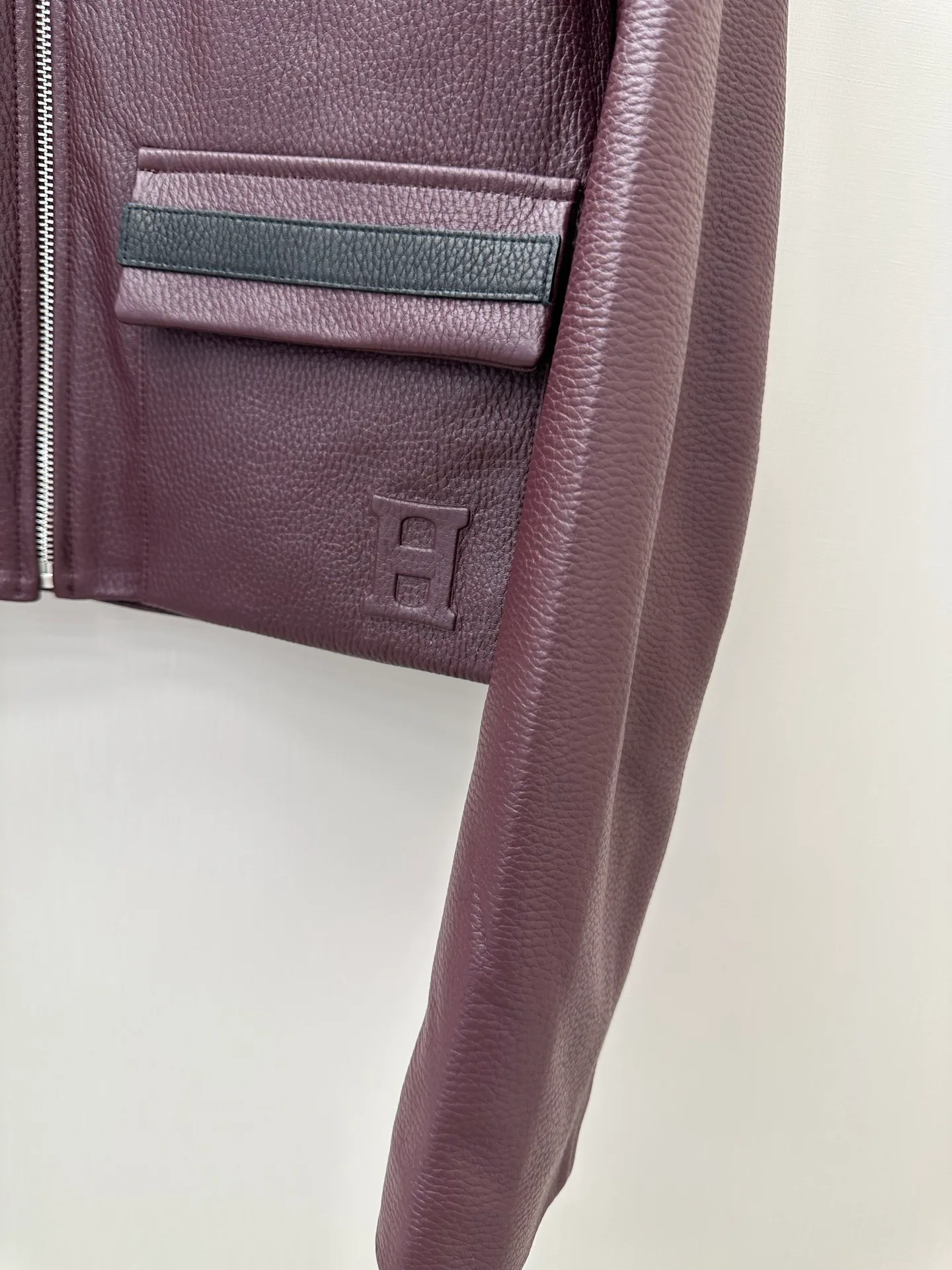 Women's Leather Jackets And Sheepskin Coats HERMES 17500810