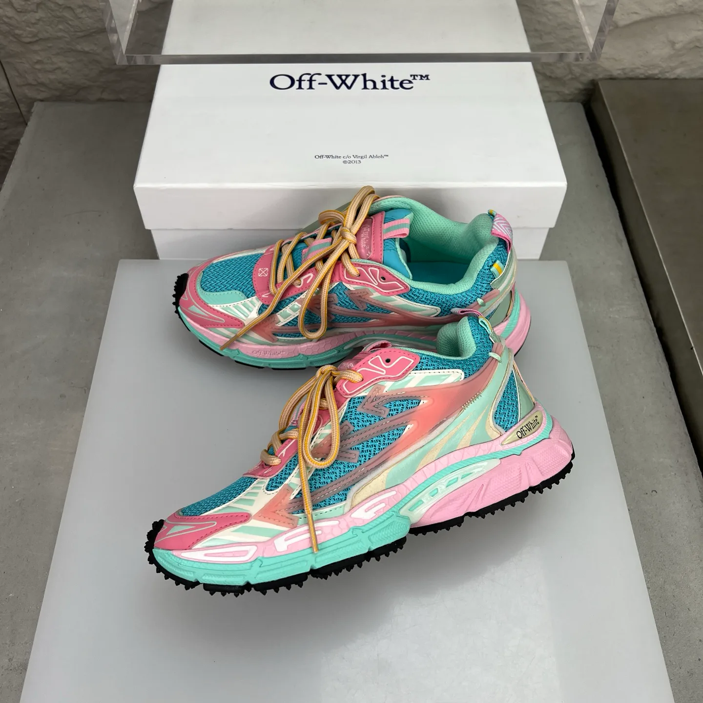 Women's Sneakers OFF-WHITE 18351529