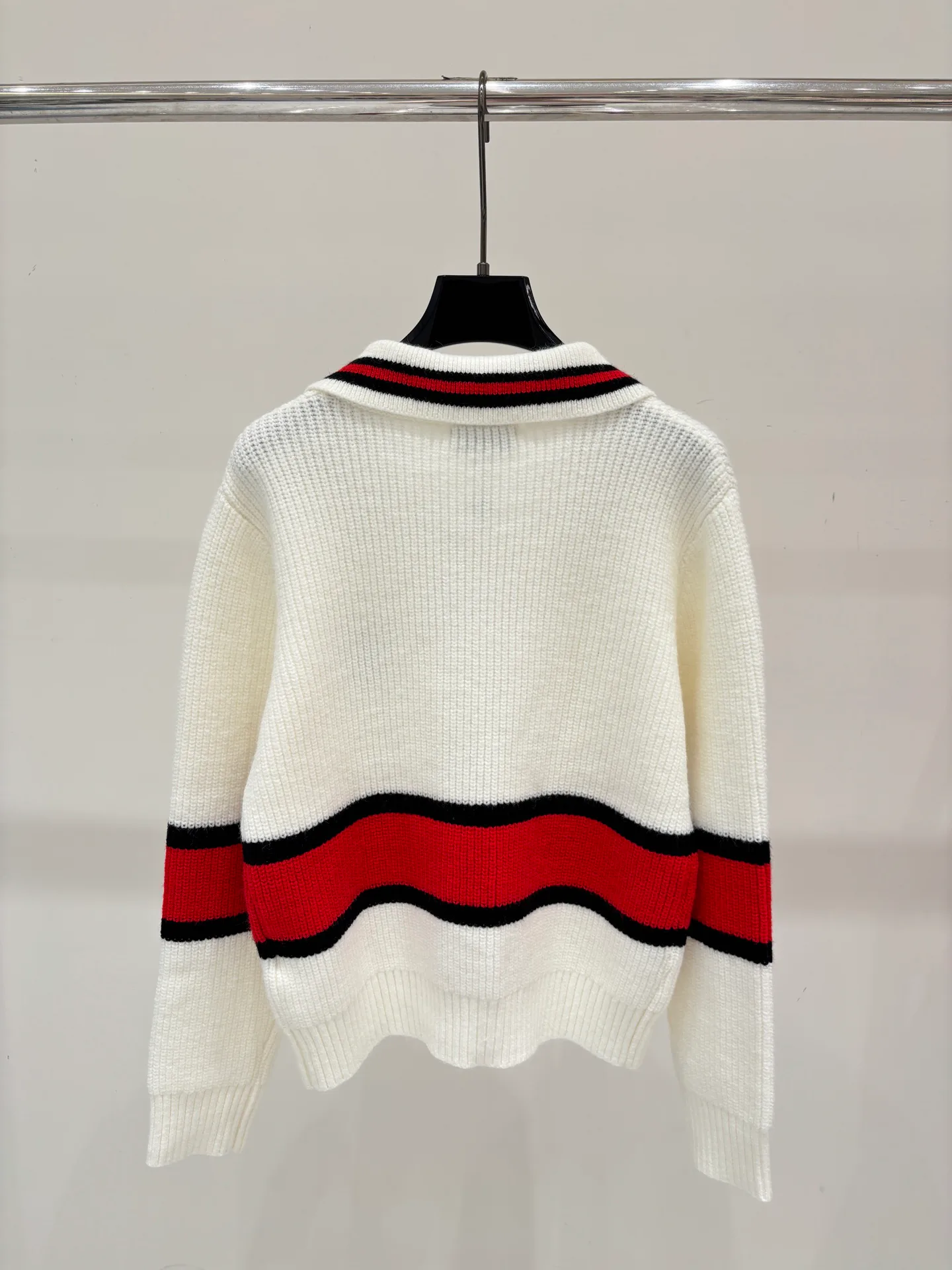 Women's Jumpers And Sweaters CHANEL 18032612