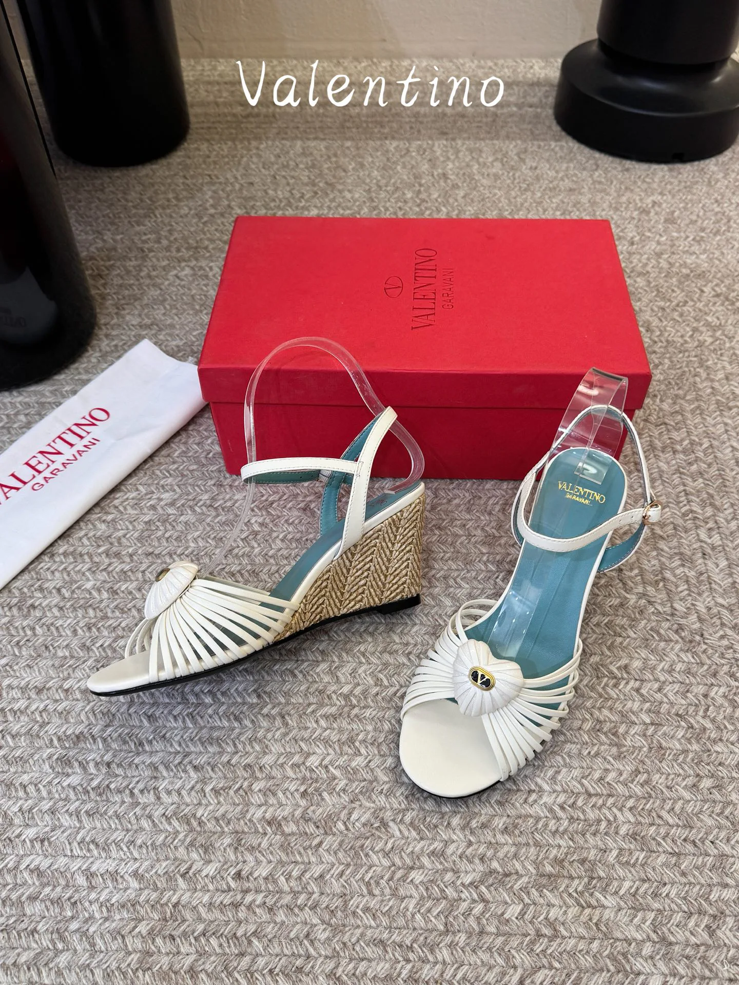 Women's Open-Toe Sandals VALENTINO 17851102