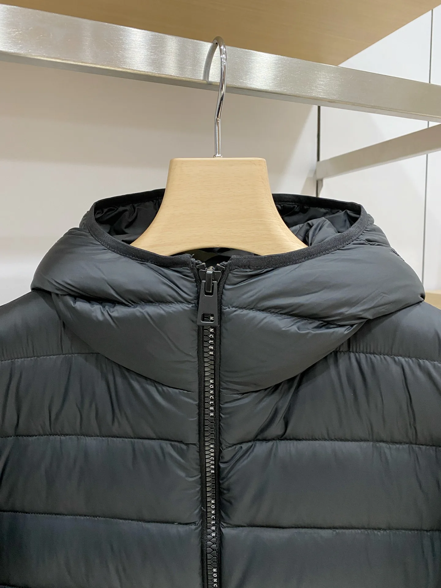 Куртки И Пуховики Мужские Moncler 18596290