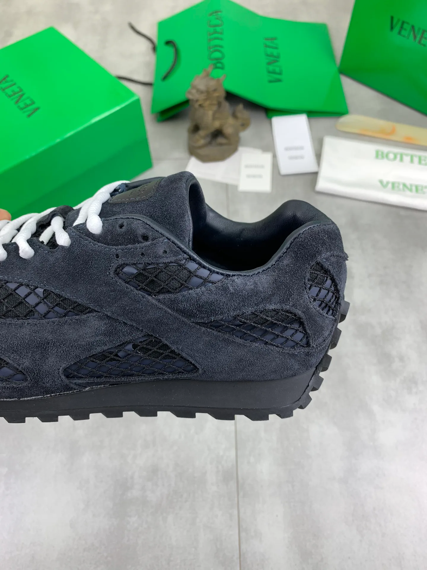 Women's Sneakers BOTTEGA VENETA 18365183