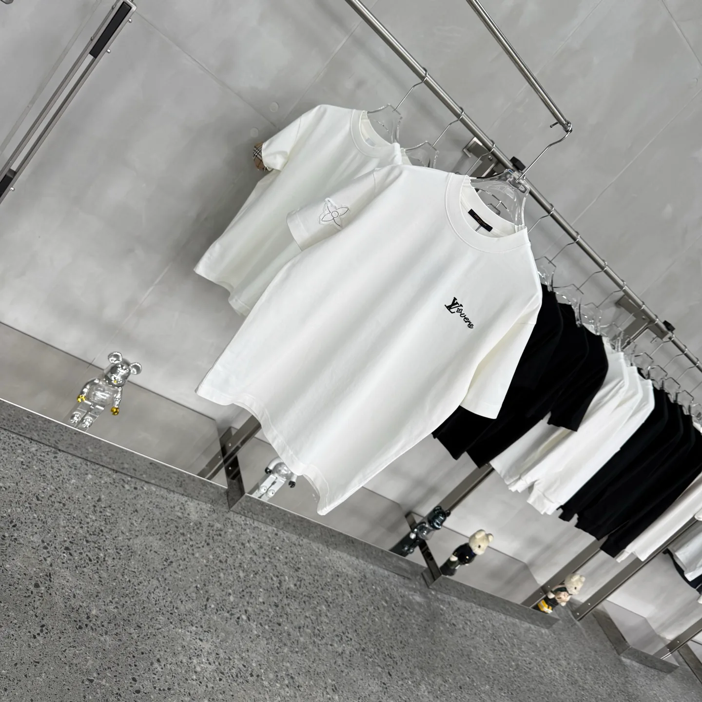 Men's T-Shirts LOUIS VUITTON 18203696