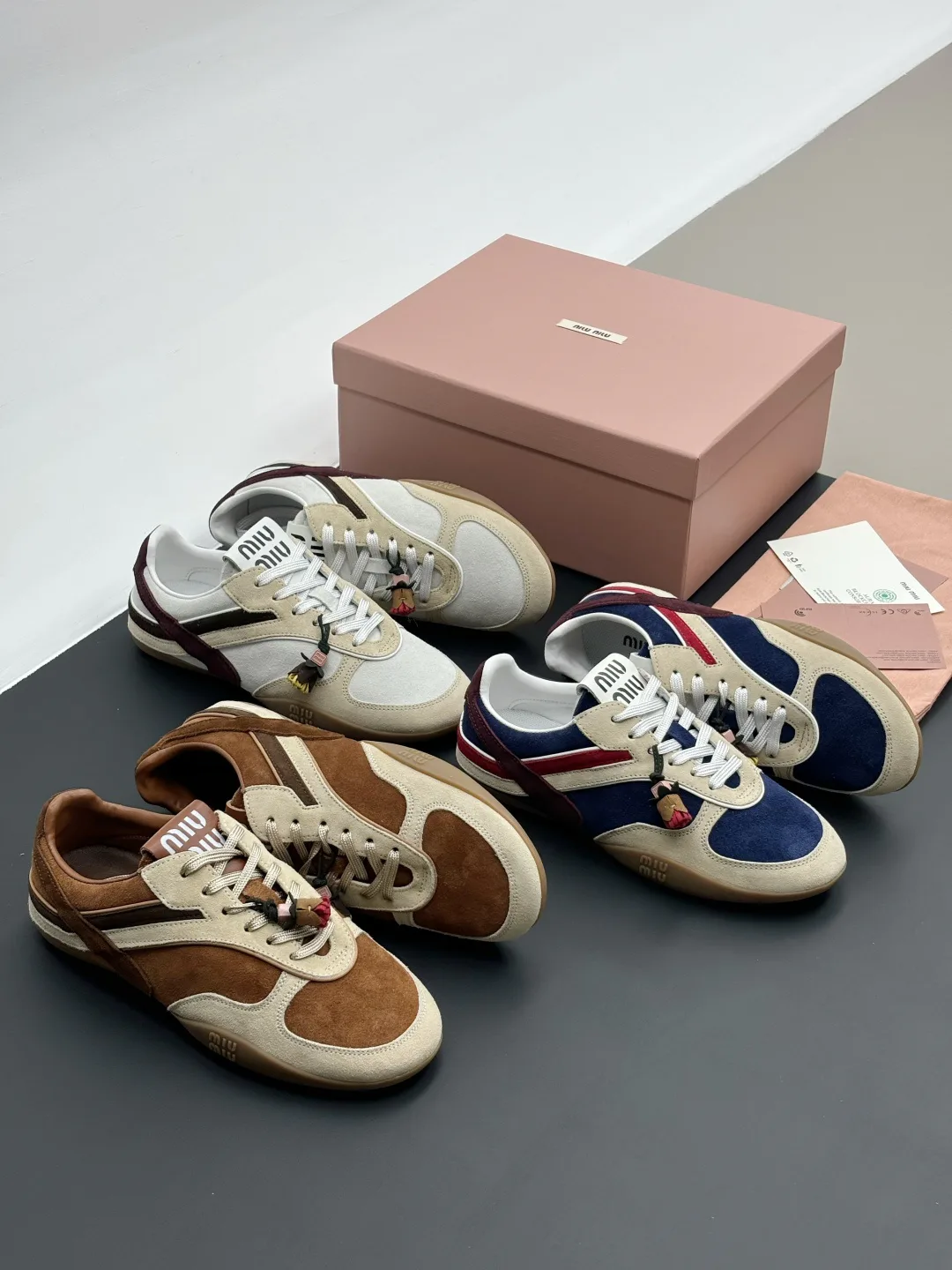 Women's Sneakers MIU MIU 18006257