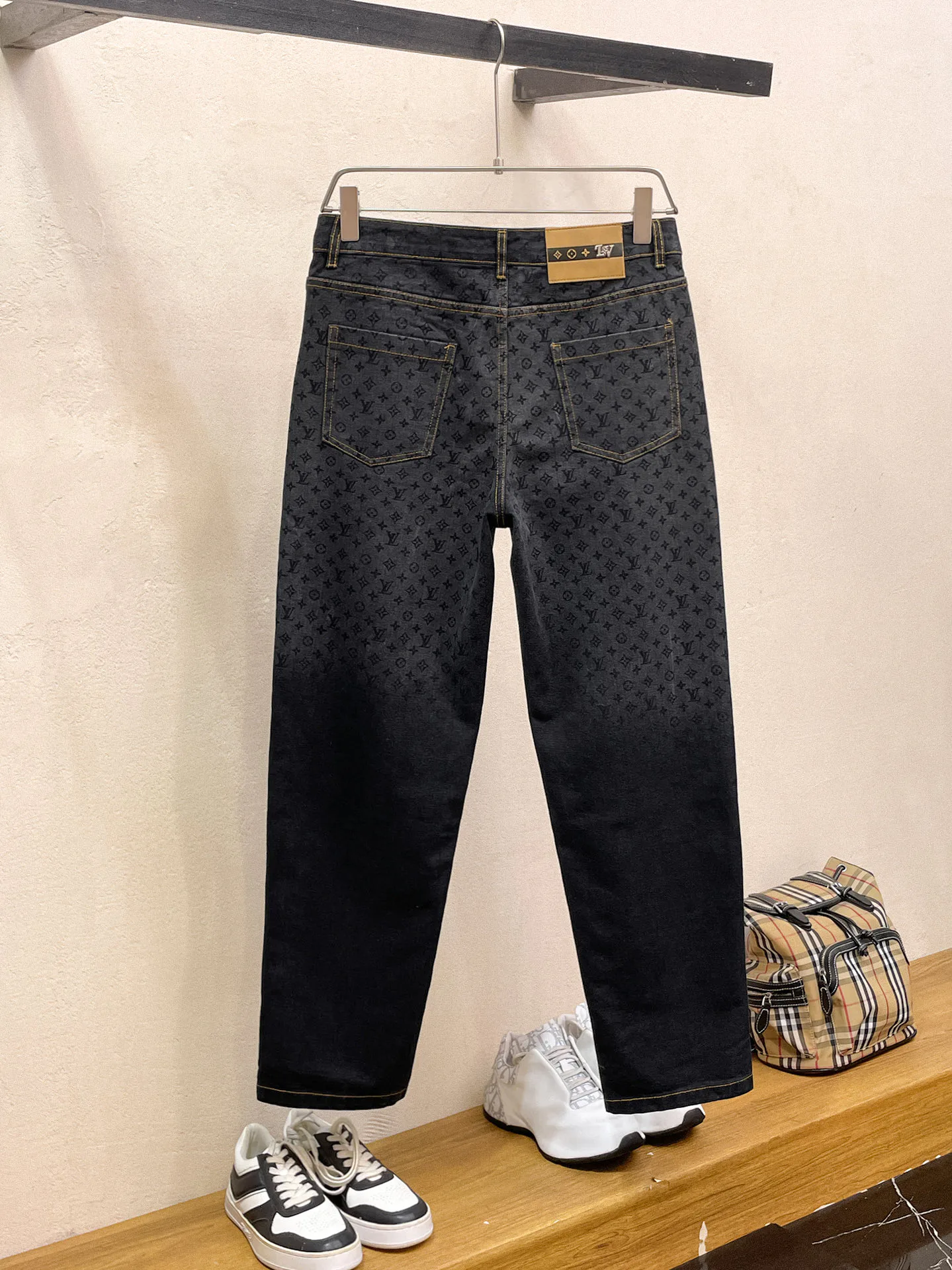 Men's Jeans LOUIS VUITTON 18345653
