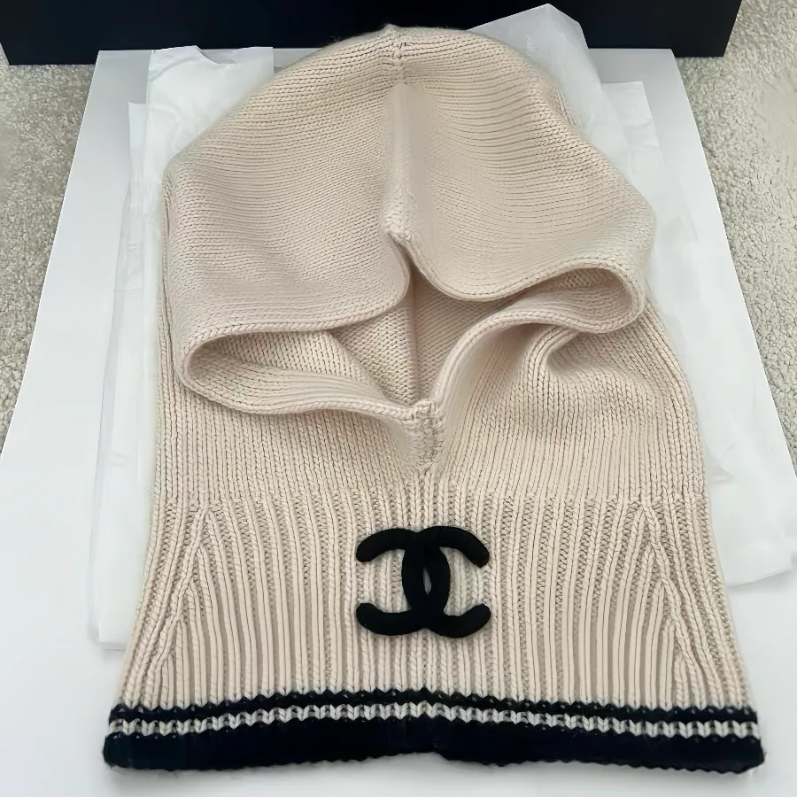 Hats CHANEL 18347838