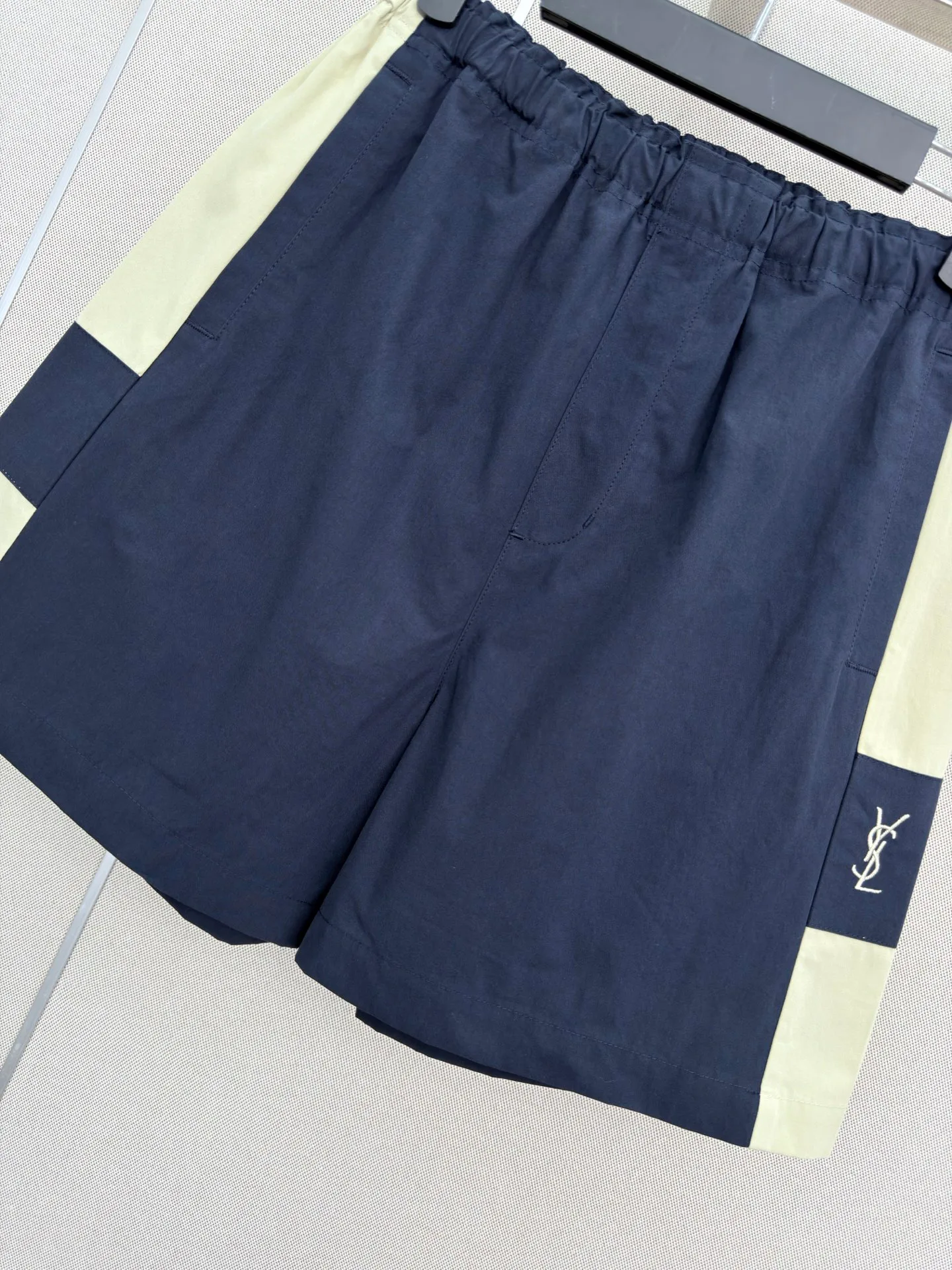 Women's Shorts SAINT LAURENT 17564468
