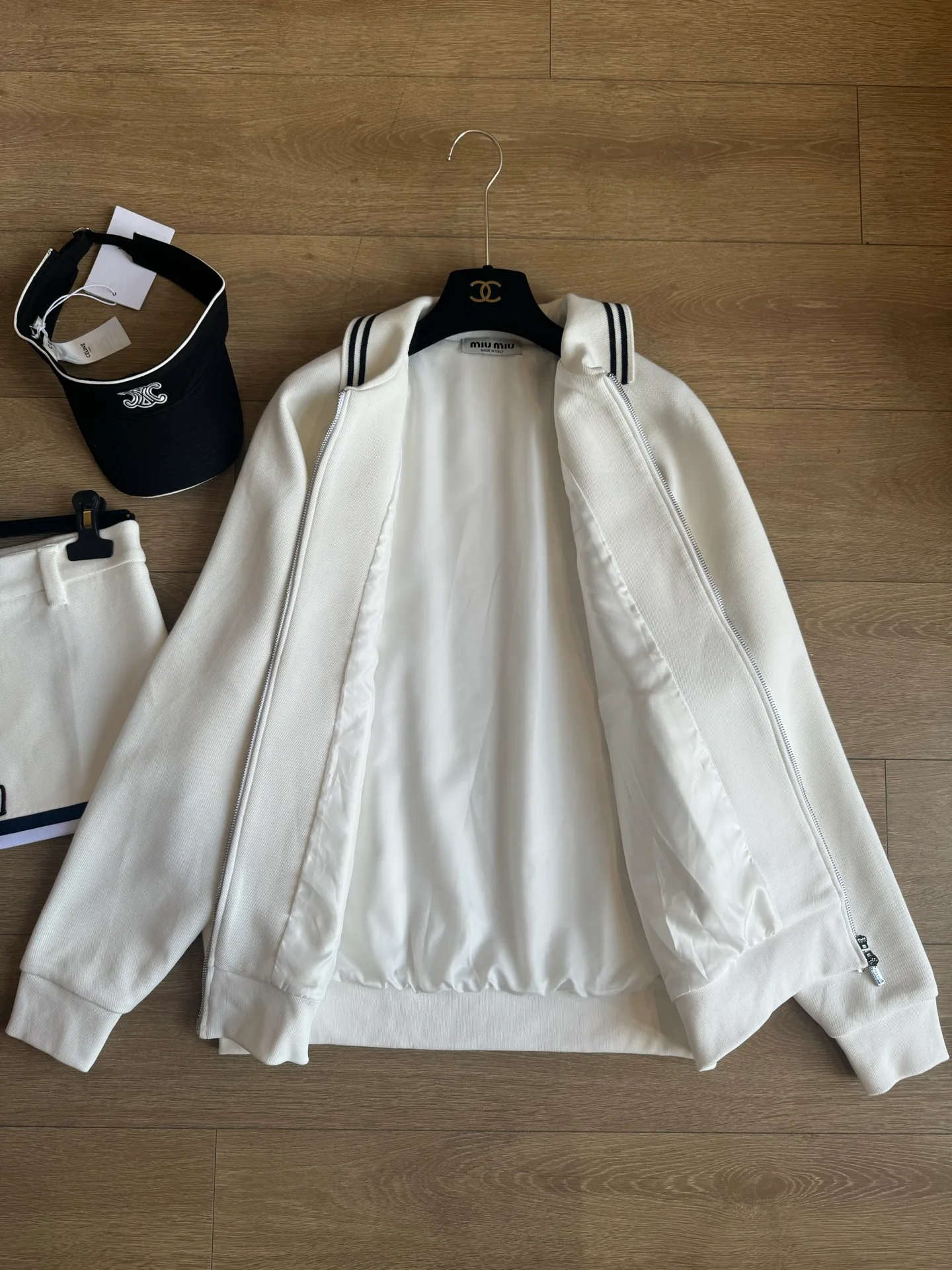 Women's Jackets And Down Jackets MIU MIU 17644238