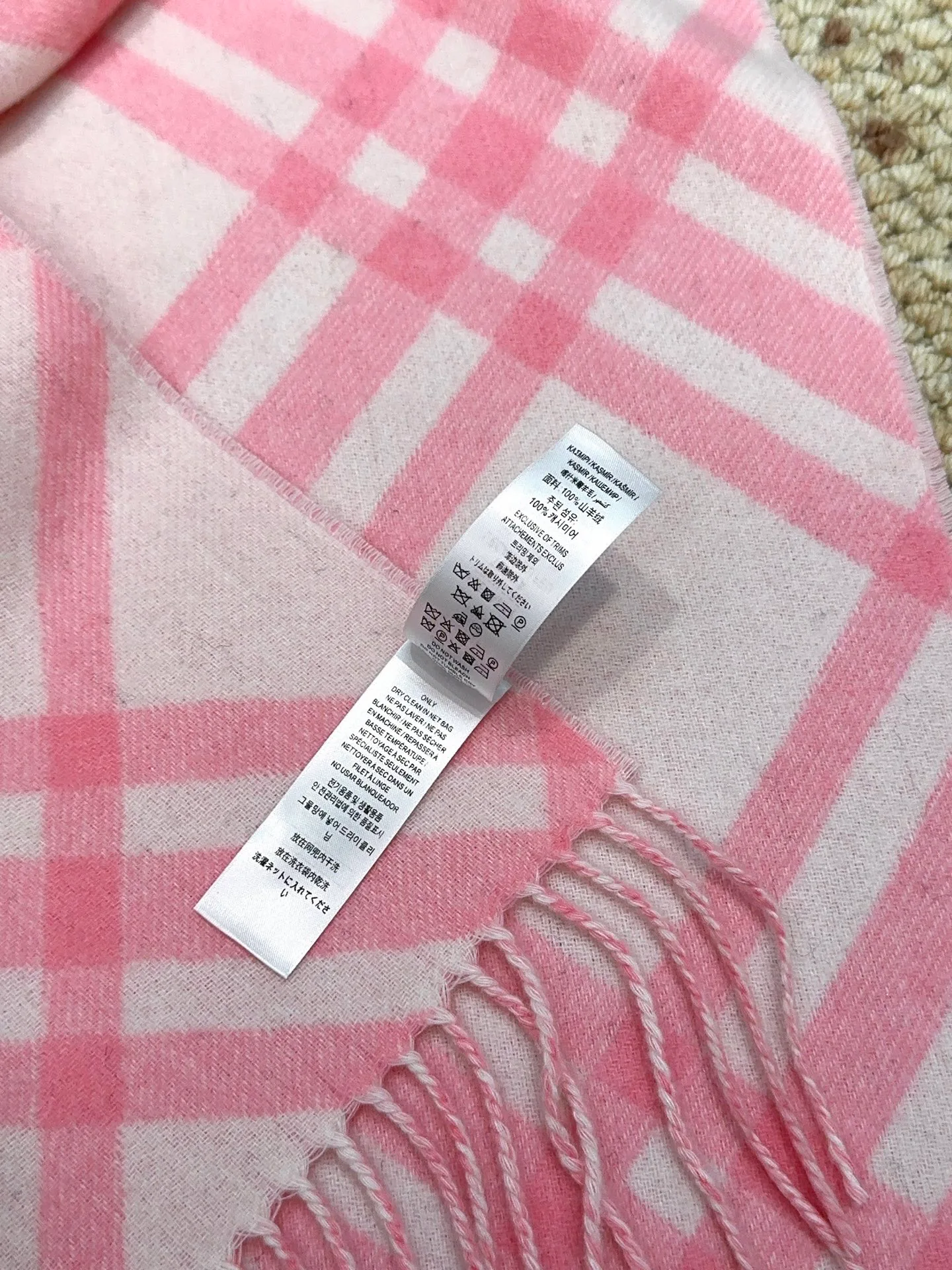 Scarves BURBERRY 18105489