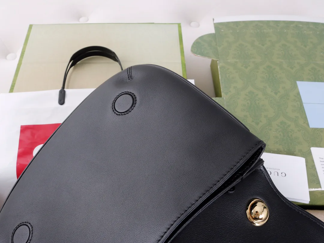 Women's Classic Handbags GUCCI 17838092