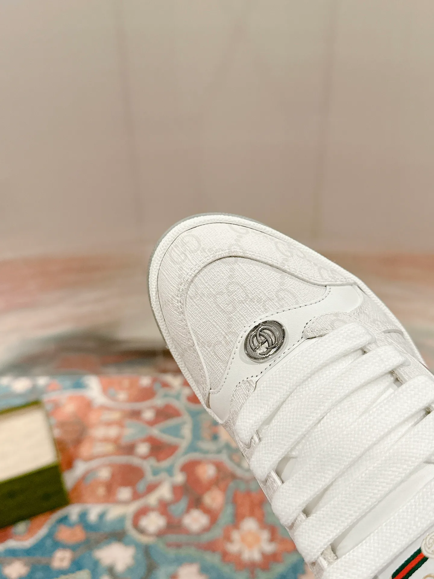 Women's Sneakers GUCCI 17956705