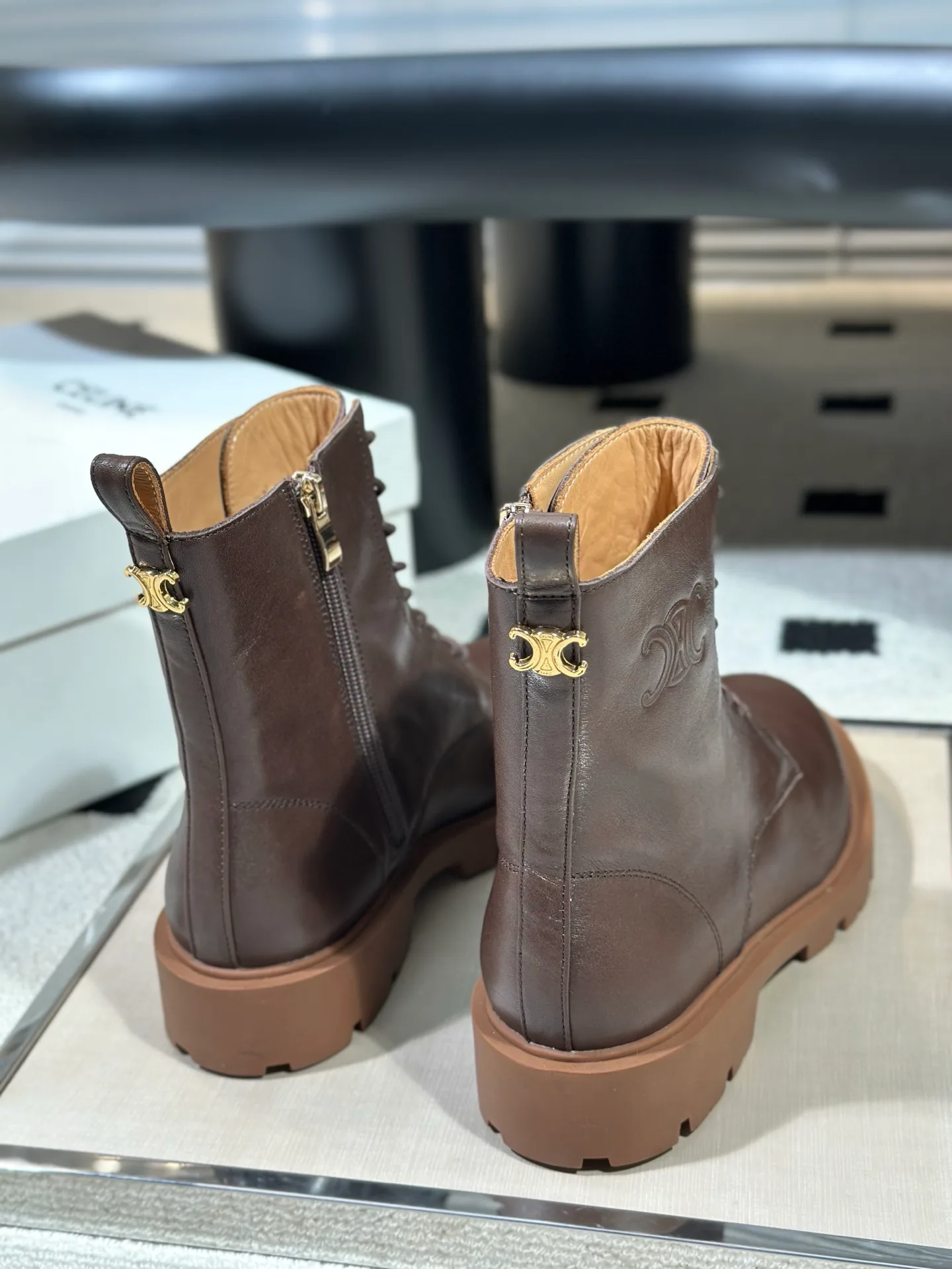 Ботинки Женские Celine 18638480