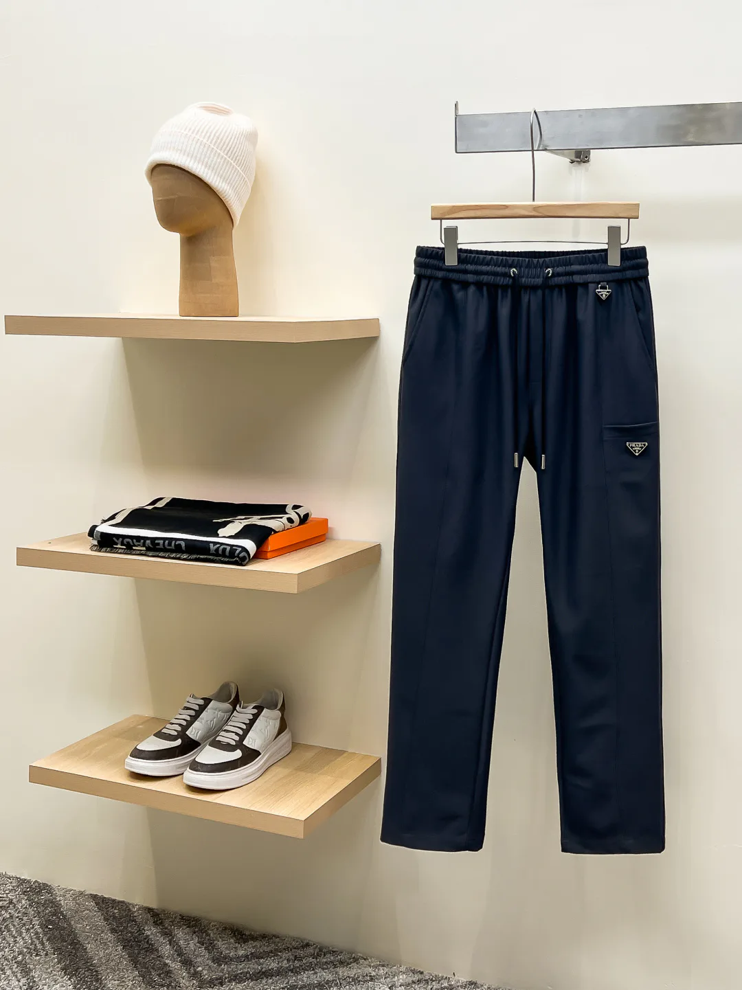 Men's Trousers PRADA 18499187