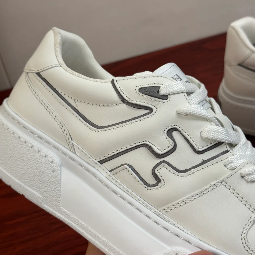 Women's Sneakers FENDI 18119028