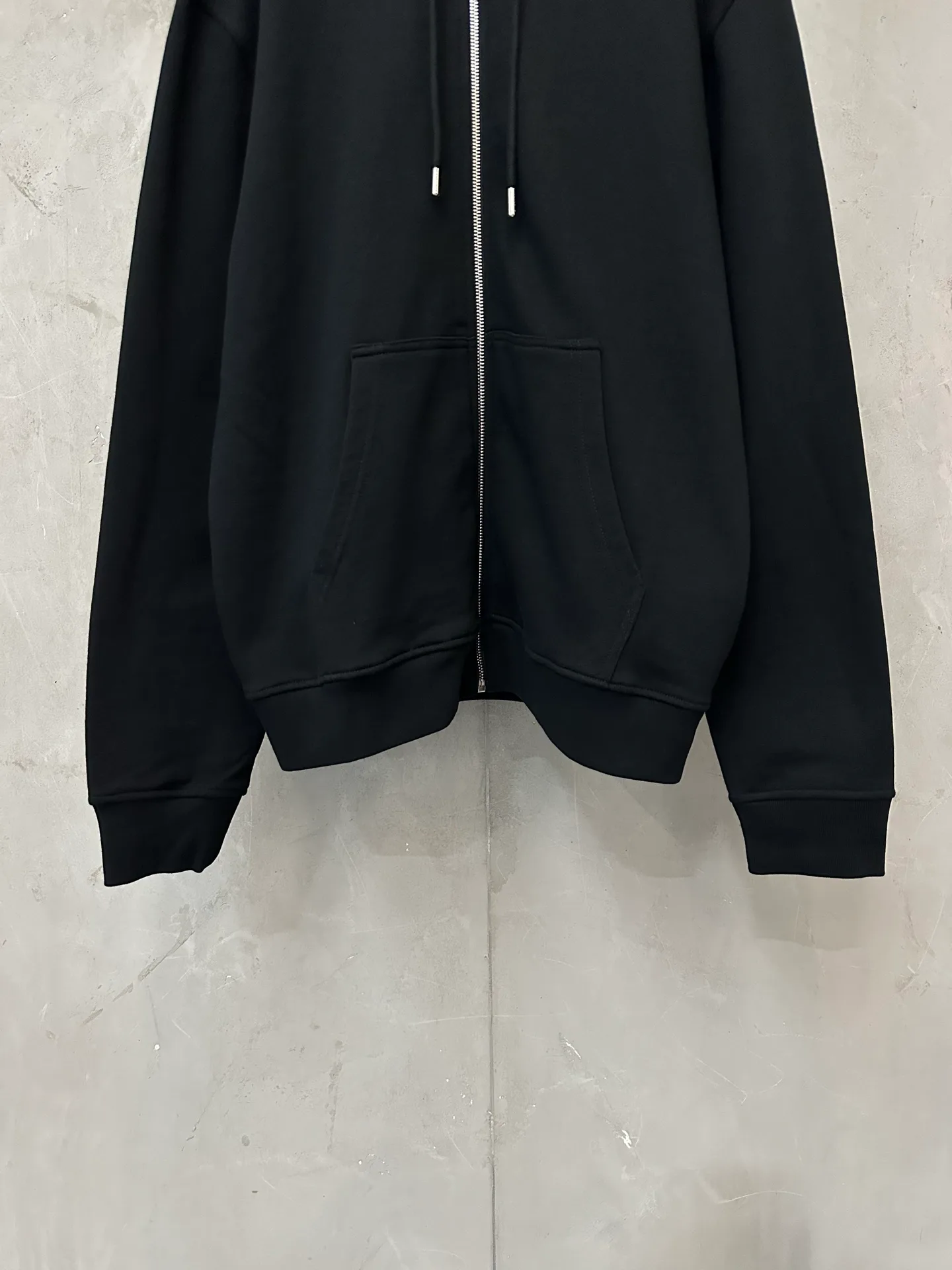 Men's Sweatshirts And Hoodies GIVENCHY 18179307