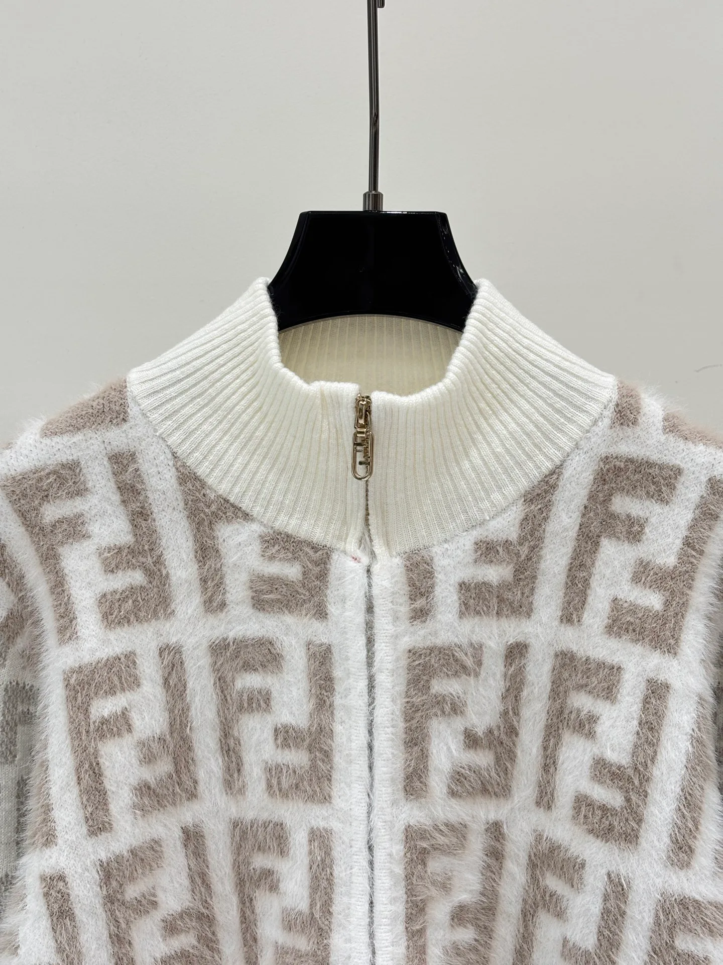 Women's Jumpers And Sweaters FENDI 18032682