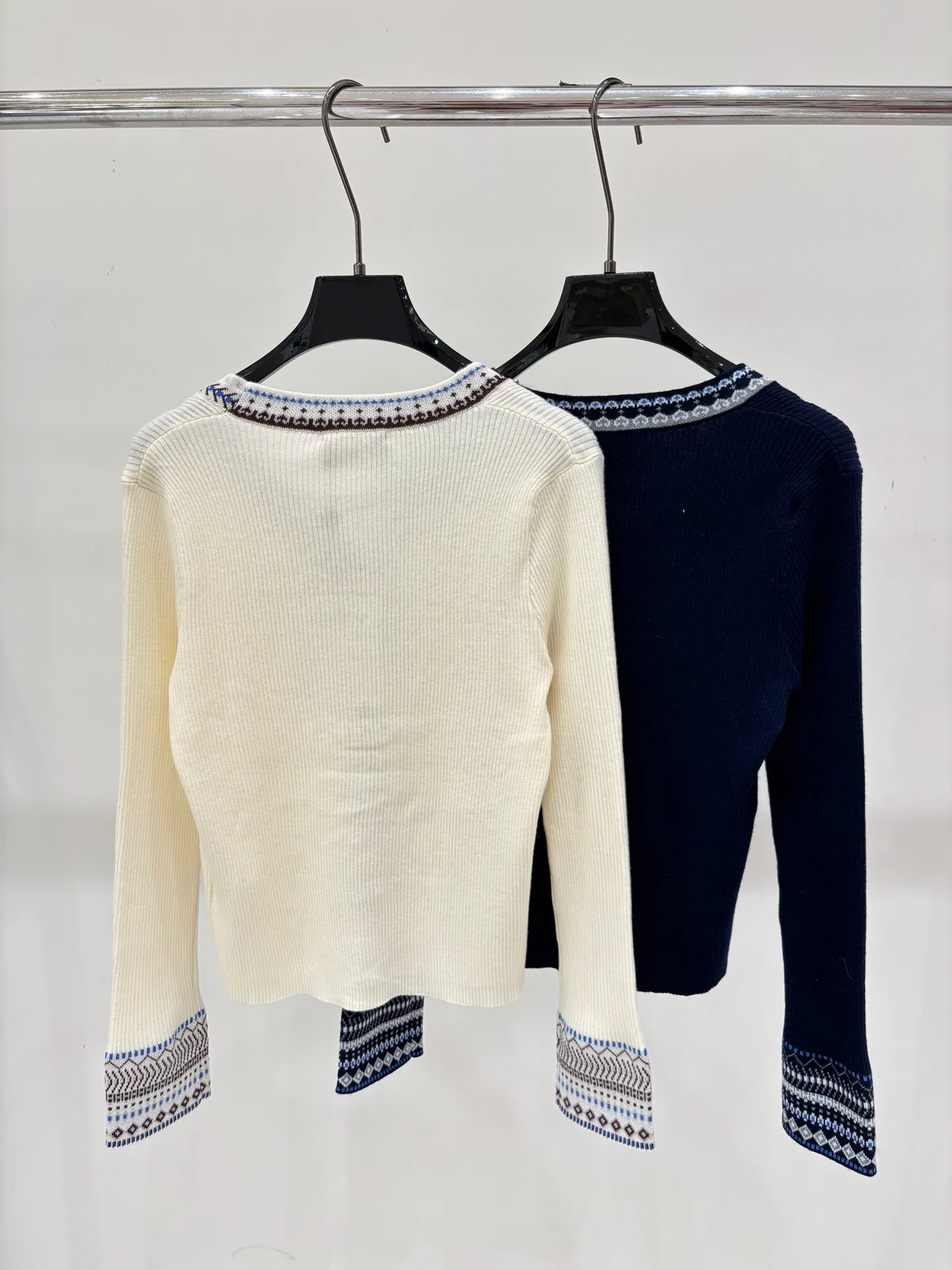 Women's Jumpers And Sweaters CHANEL 18180405