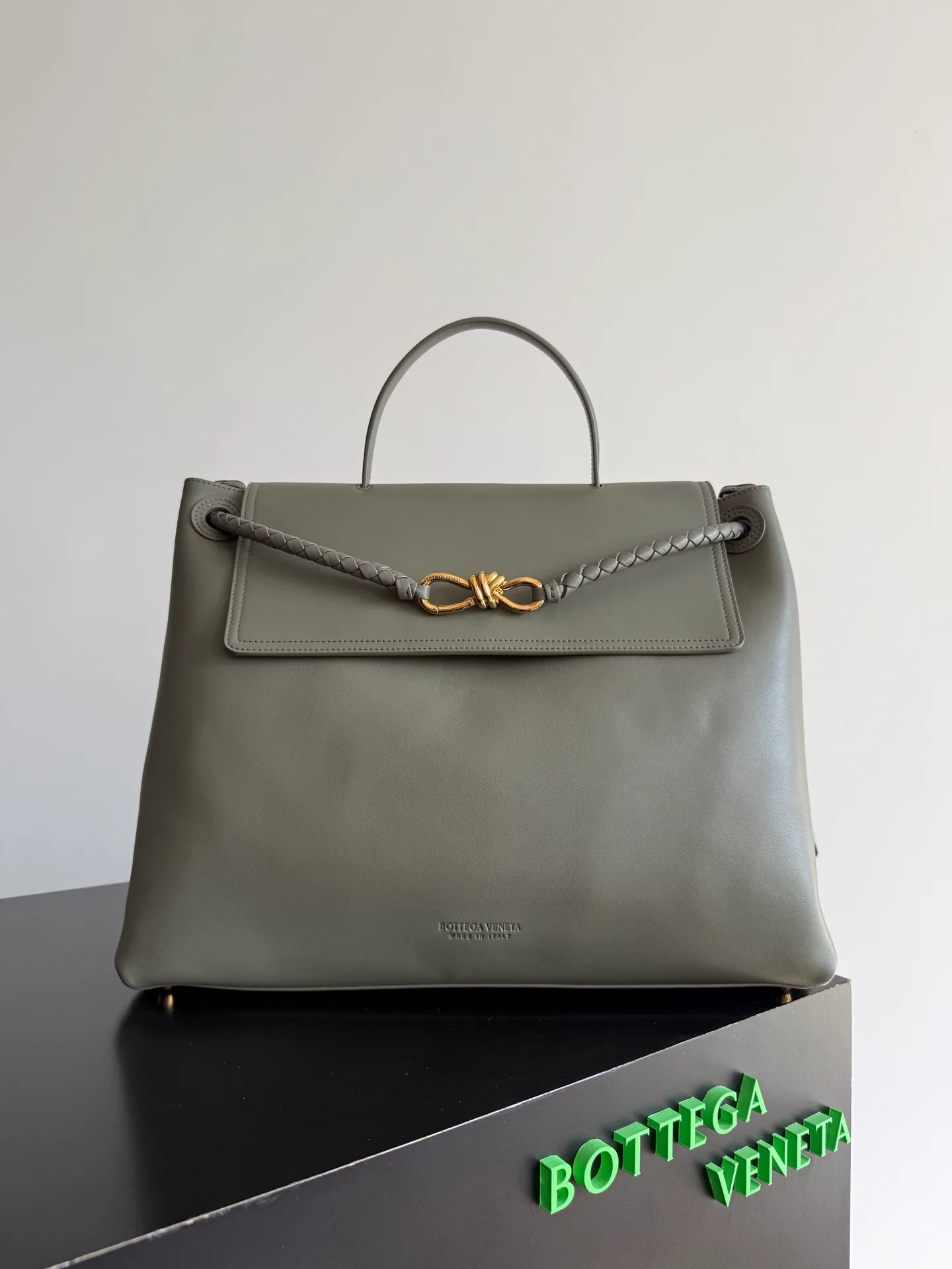 Women's Classic Handbags BOTTEGA VENETA 16878925