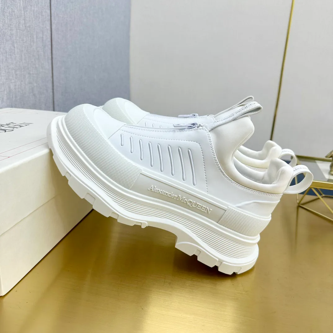 Women's Sneakers ALEXANDER MCQUEEN 18397475