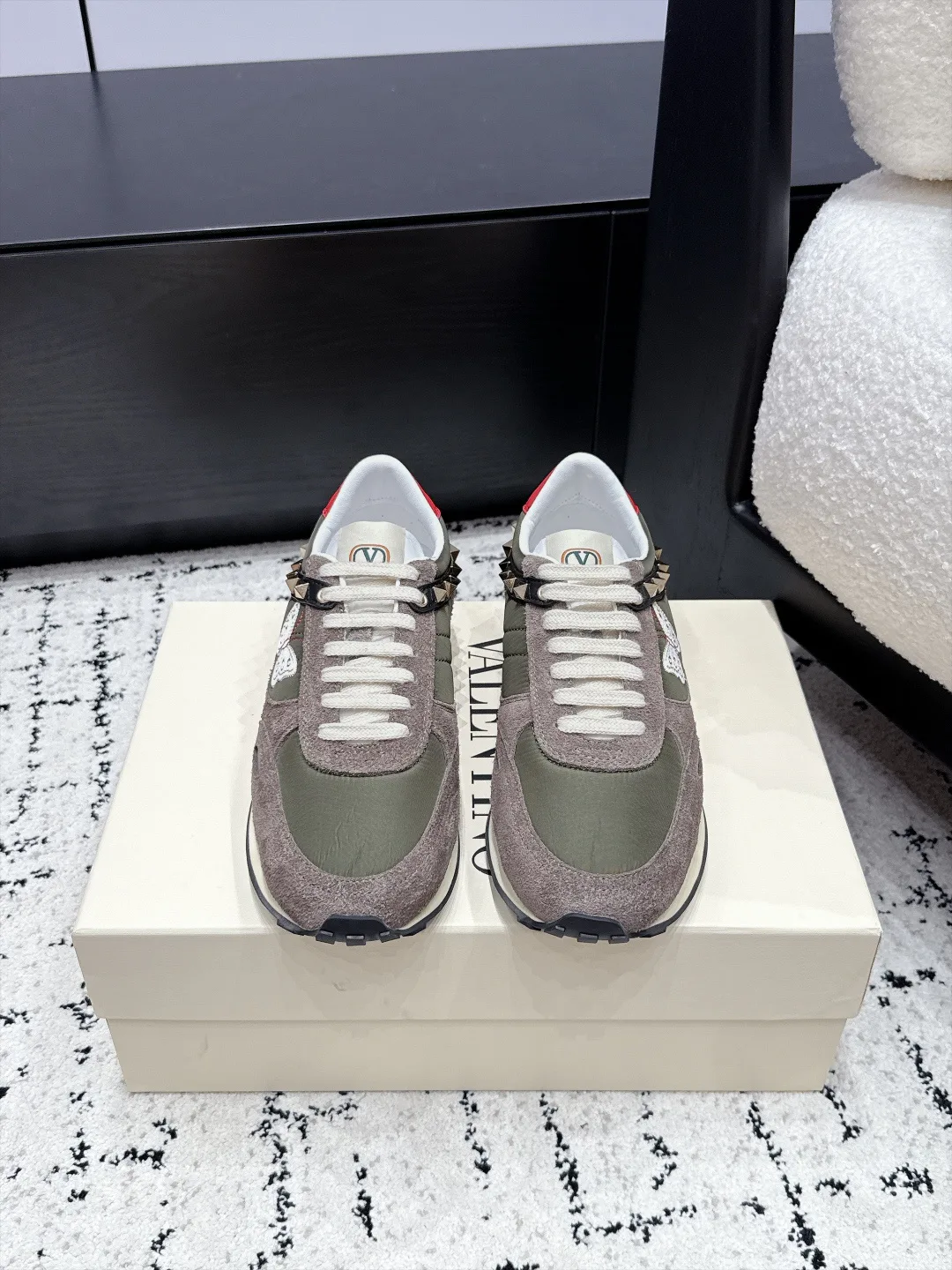 Women's Sneakers VALENTINO 17881054