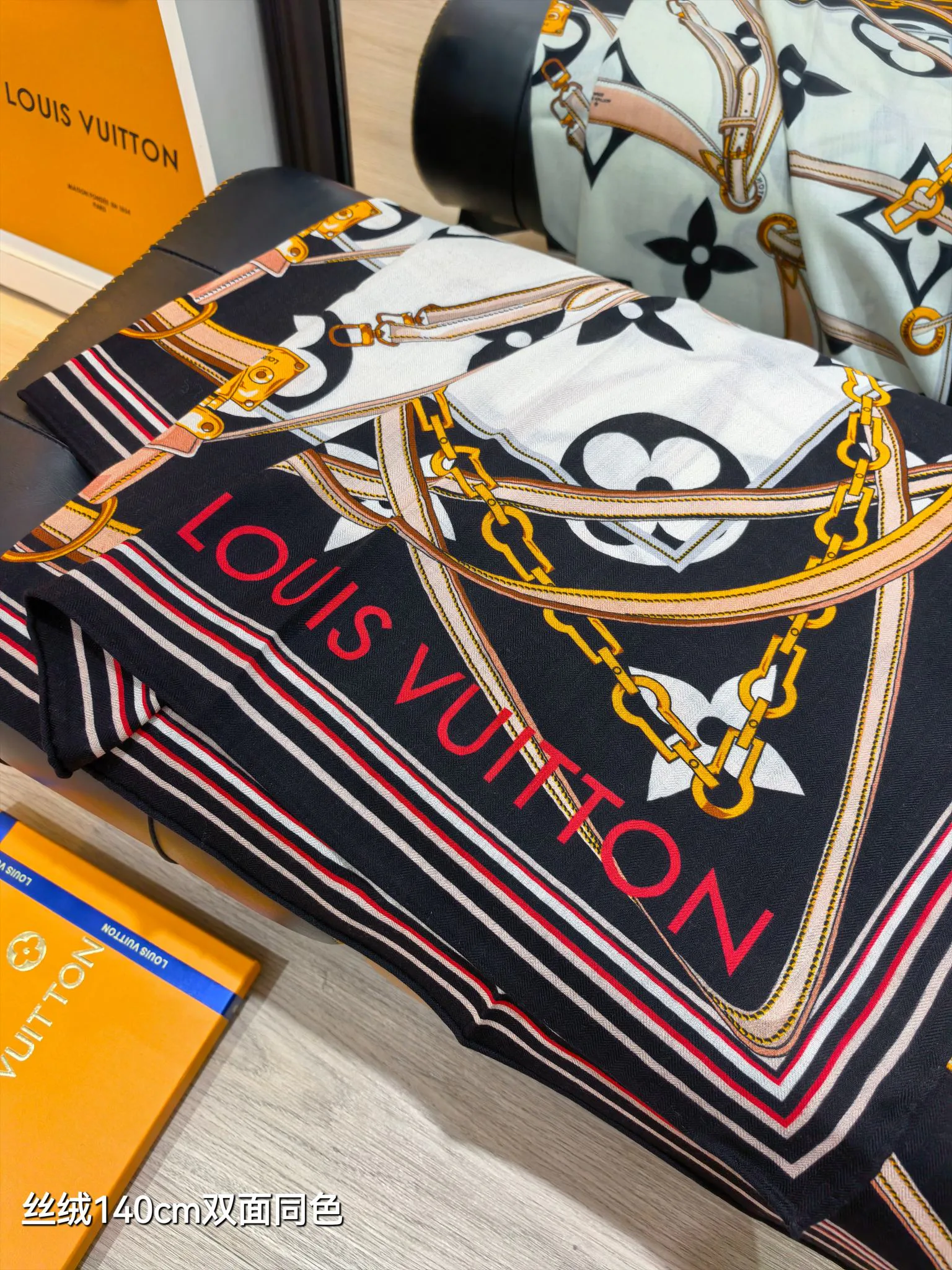 Silk Scarves LOUIS VUITTON 17991872