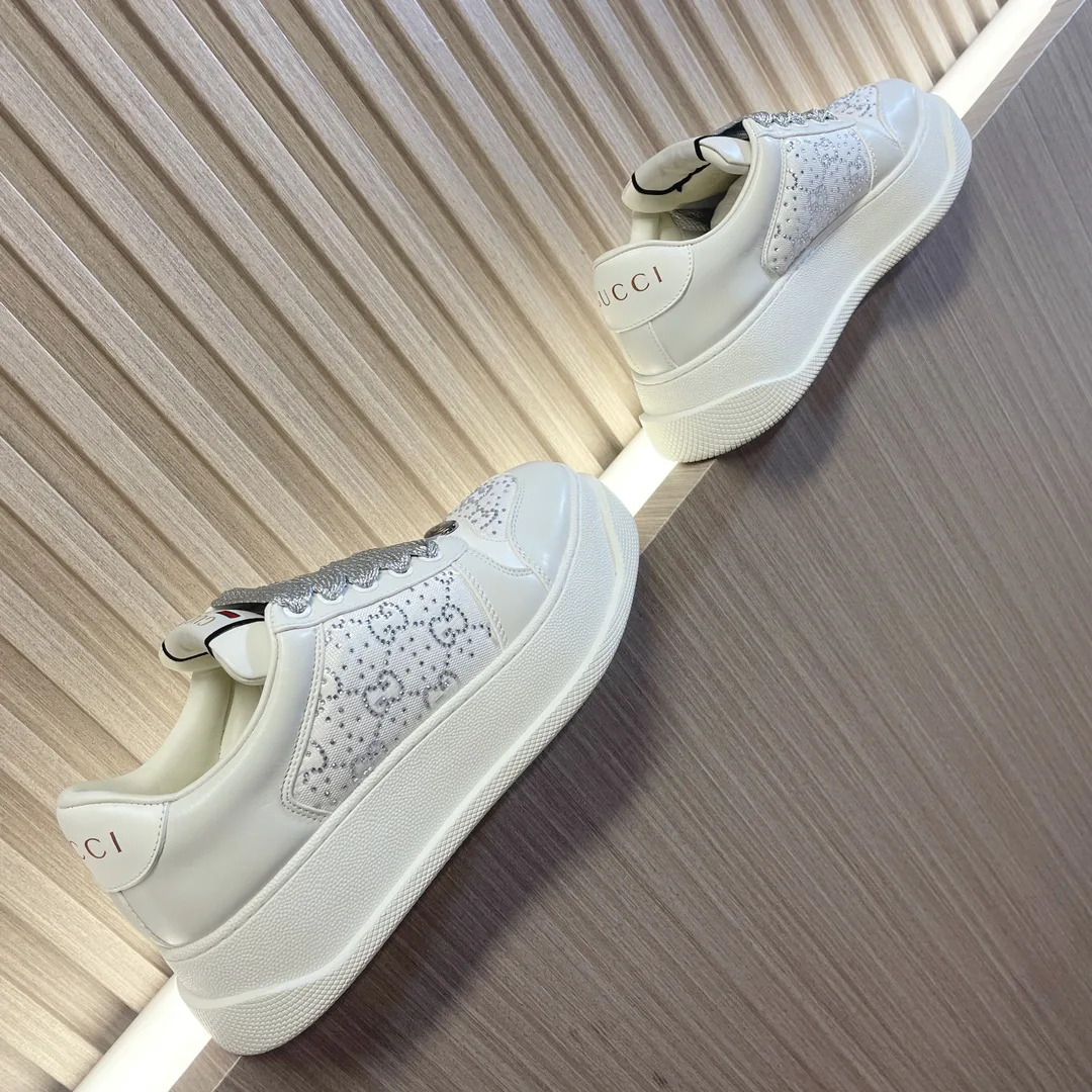 Women's Sneakers GUCCI 18011363