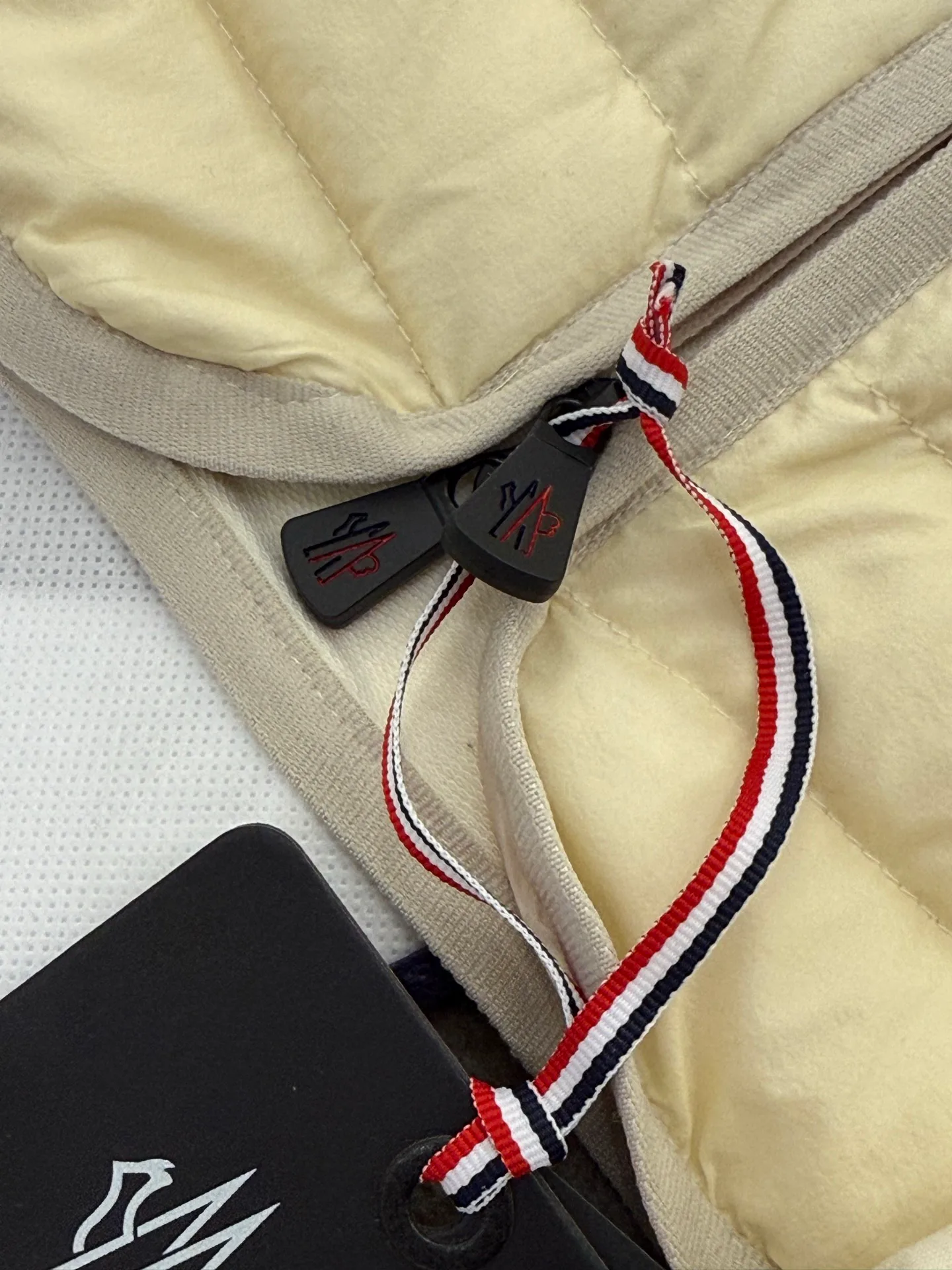 Women's Jackets And Down Jackets MONCLER 17922014