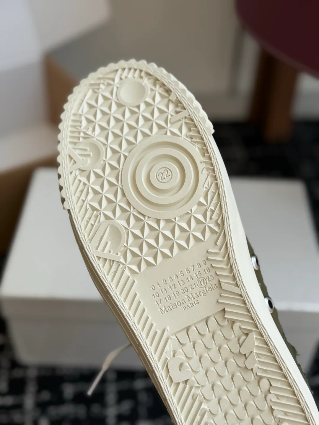 Women's Sneakers MAISON MARGIELA 17802577